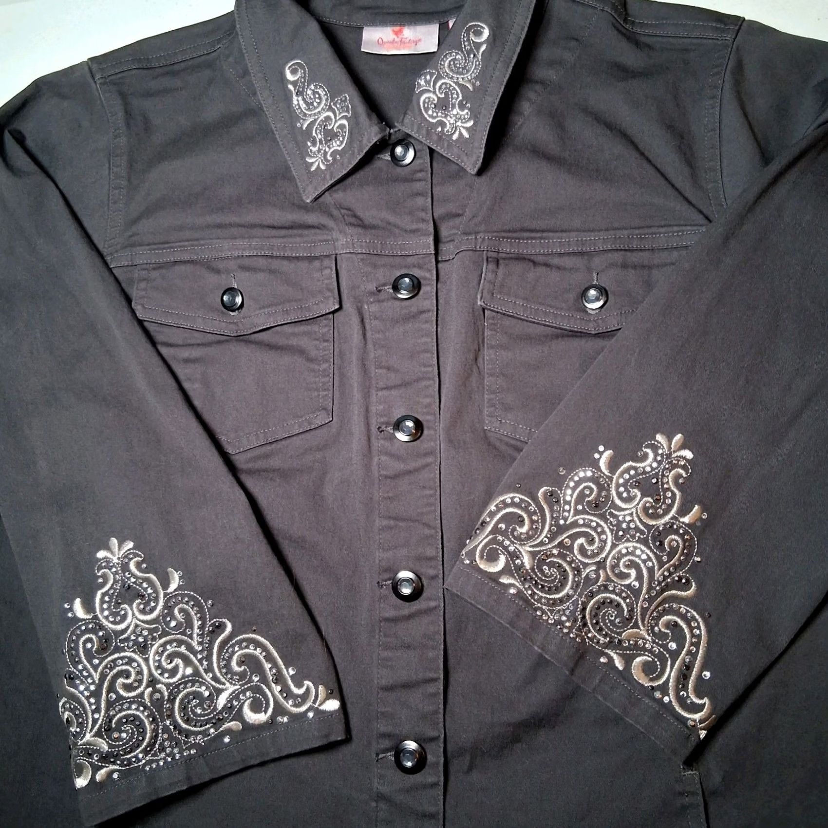 Quacker Factory VINTAGE? The Quacker Factory Jacket Plus Size 1X Embroidered Studded Rhinestone Gray Size XL / US 12-14 / IT 48-50 - 2 Thumbnail