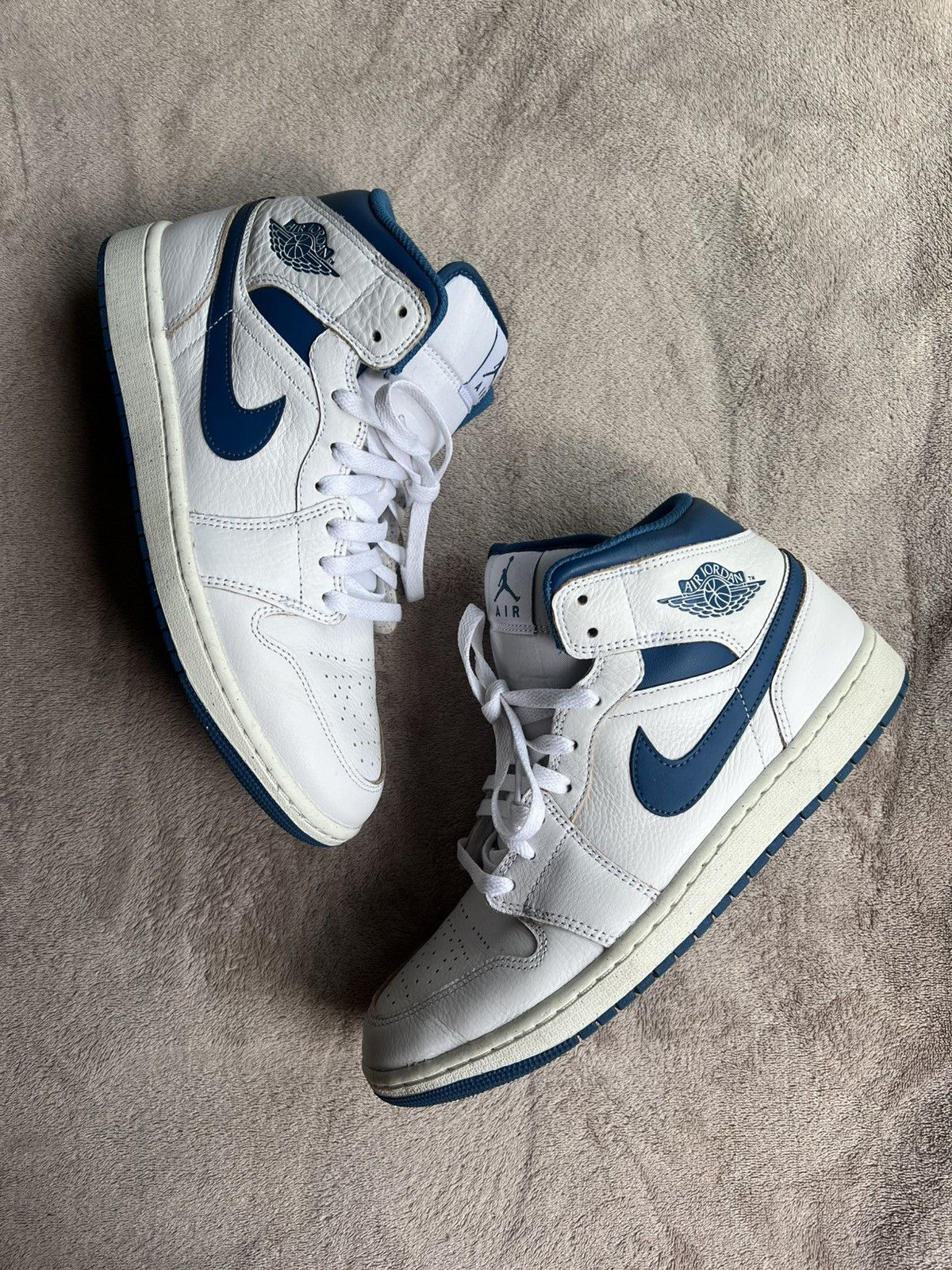 Jordan Brand × Nike Jordan 1 Mid SE Industrial Blue Size US 10 / EU 43 - 1 Thumbnail