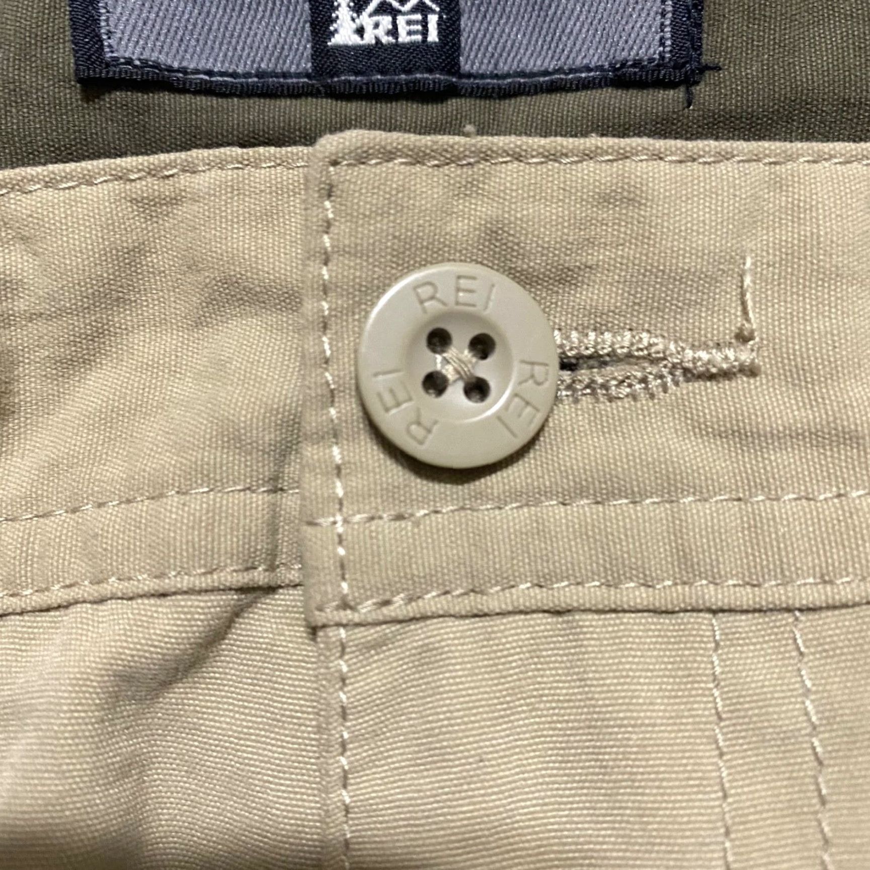 Vintage REI Pants Beige 38x32 Cargo Straight Mid Pants Mens Regular Beige 38x32 Cargo Pocket Nylon UPF 40 Outdoor Hiking Nature 90s Mens Size US 38 / EU 54 - 4 Thumbnail