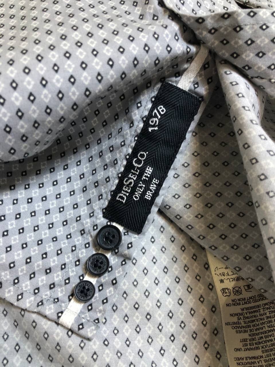 Diesel Diesel Men's DESIGNER Button-Down Collared Shirt Size US XL / EU 56 / 4 - 5 Thumbnail
