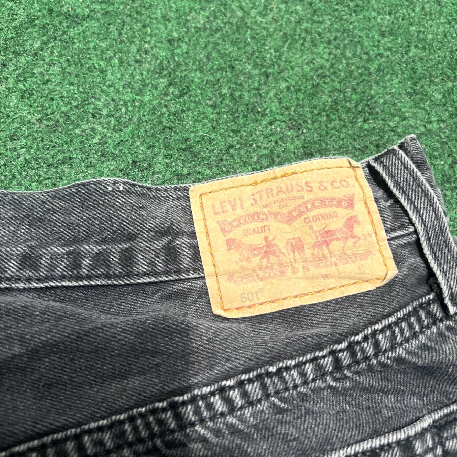 Levi's Levis 501 Womens Size 31 Cut Off Jeans Shorts Black Denim Button Fly Size 31" - 3 Thumbnail