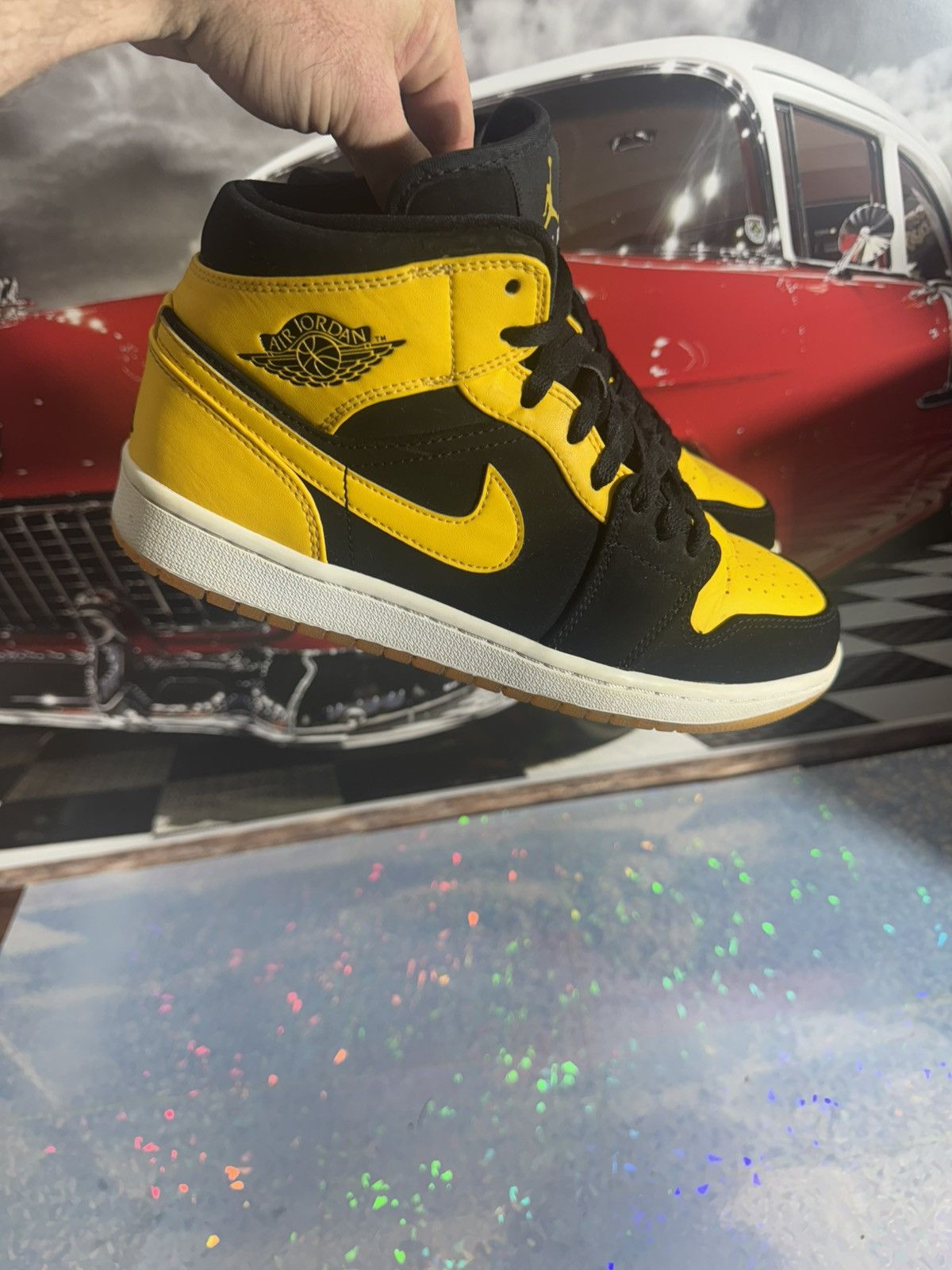 Other ⸻ Air Jordan 1 Retro Mid ‘New Love’ – Sneakers Size US 8 / EU 41 - 4 Thumbnail
