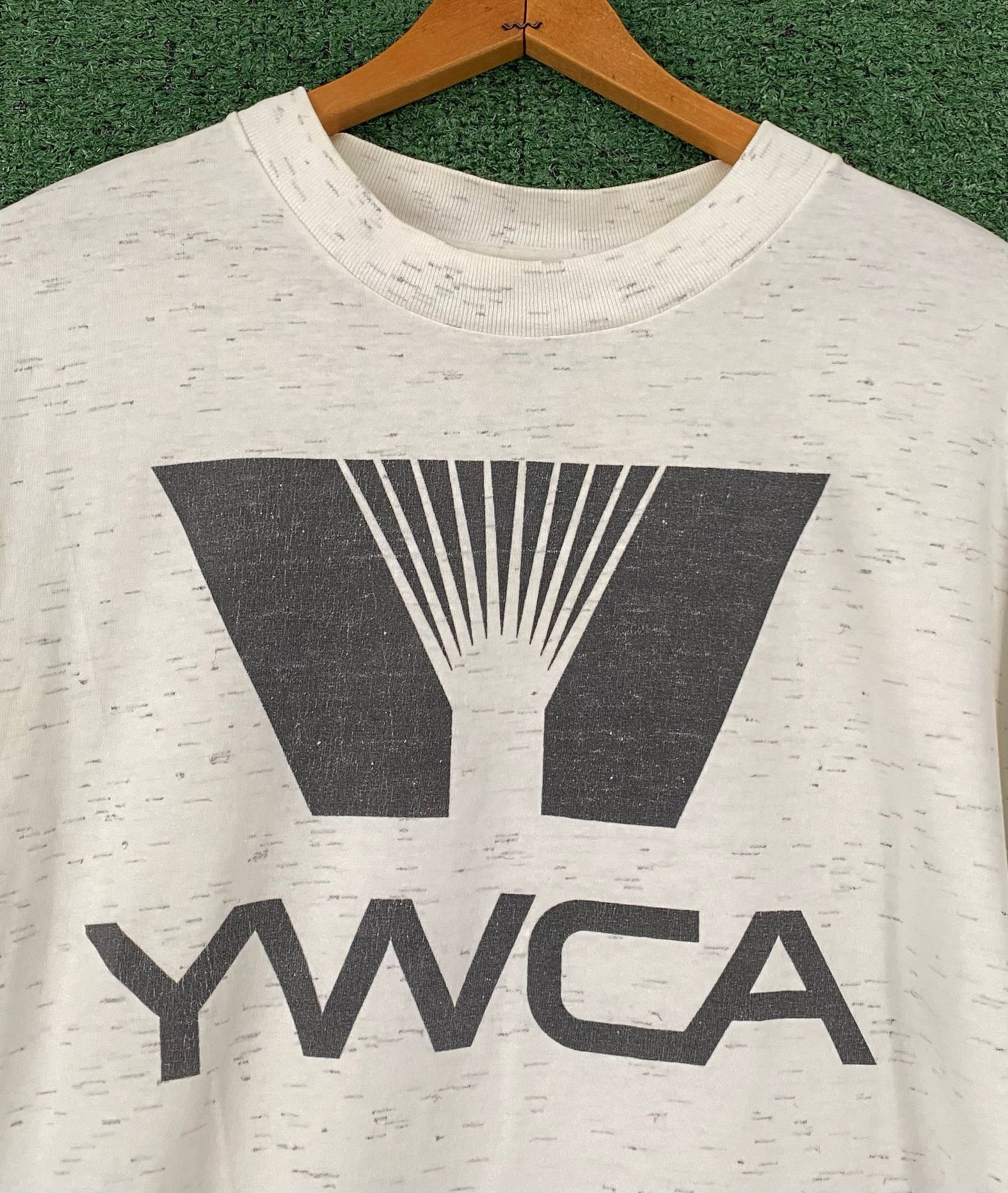 Vintage 90’s YWCA Distressed Single Stitch T-Shirt Men’s Size Large Size US L / EU 52-54 / 3 - 2 Thumbnail