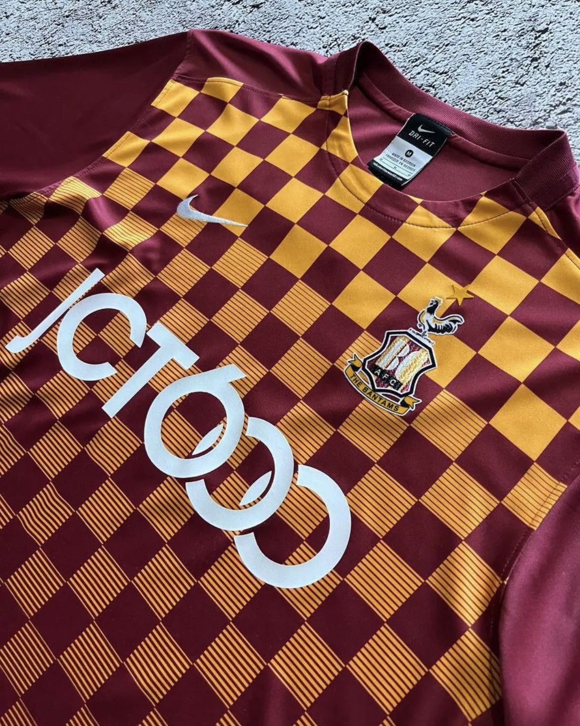 Nike Bradford City AFC Home Football Shirt Nike 2015-2016 Medium Size US M / EU 48-50 / 2 - 5 Thumbnail