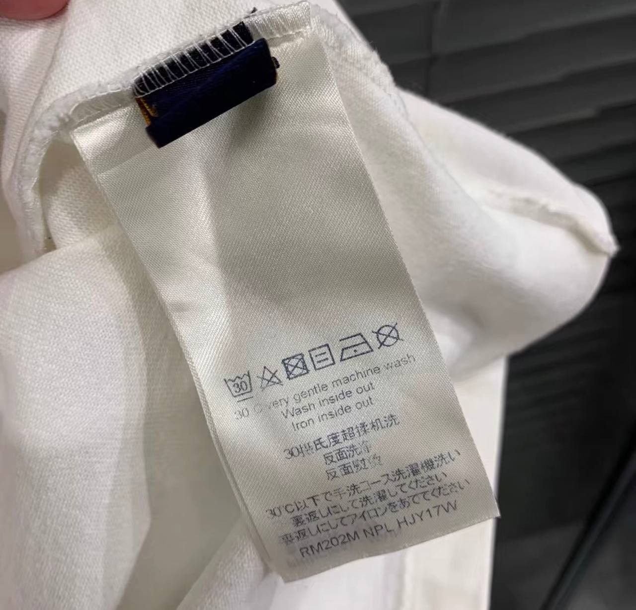 Louis Vuitton Louis Vuitton classic white short sleeve shirt with Size US L / EU 52-54 / 3 - 3 Thumbnail