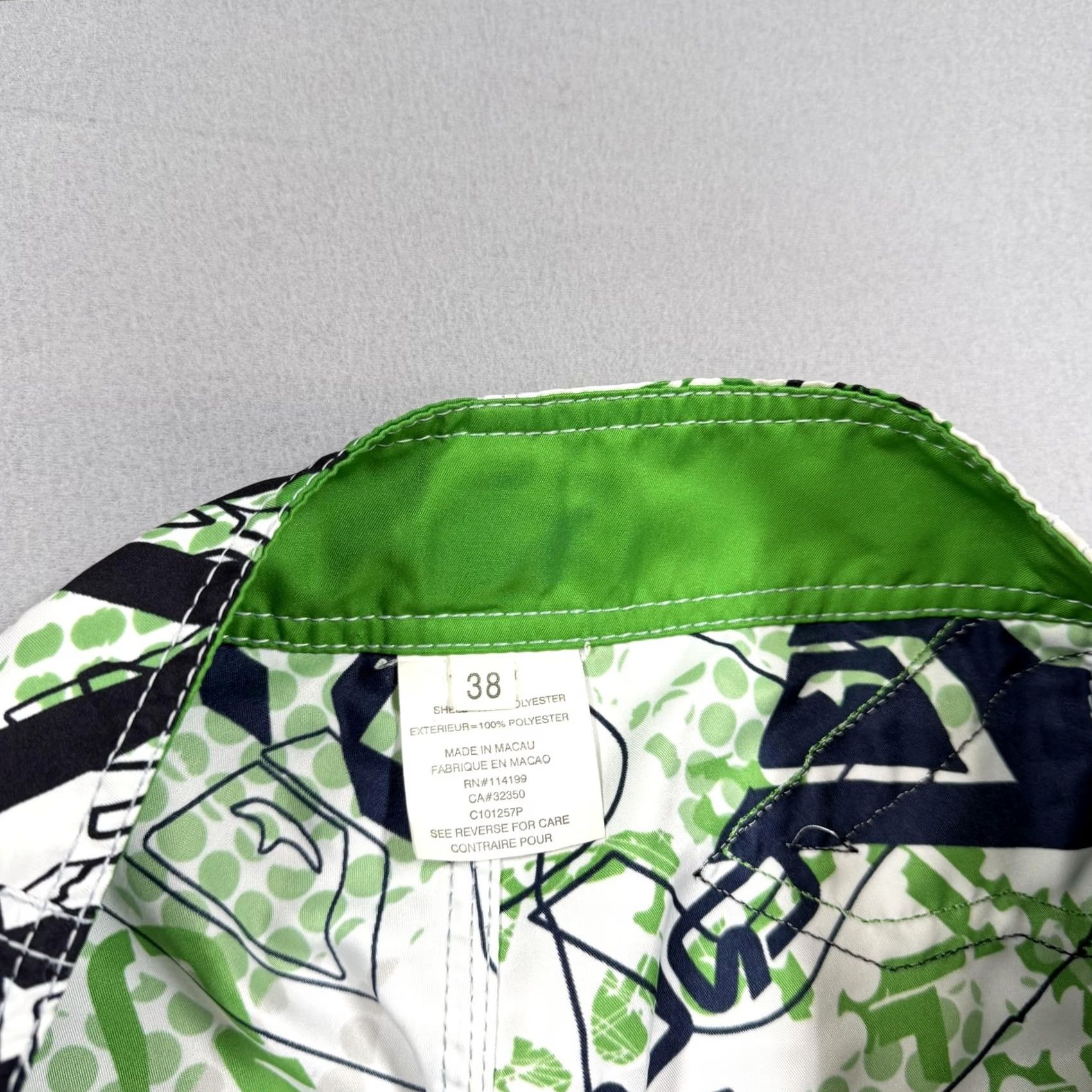 Quiksilver Quiksilver Board Shorts Mens 38 White Green Graffiti Surf Swim Trunks Vintage Geometric Quick Dry Pockets Drawstring Lightweight 100% Polyester Size US 38 / EU 54 - 3 Thumbnail