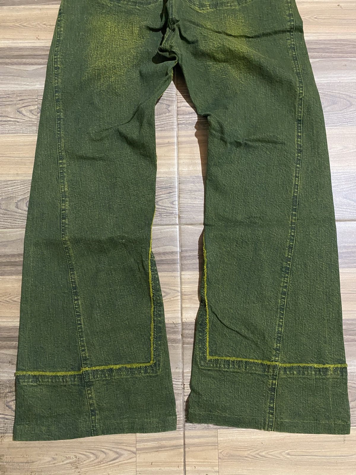 Japanese Brand JAPANESE BRAND FLARED FLOWERS JEANS Size 42" / US 20 - 8 Thumbnail