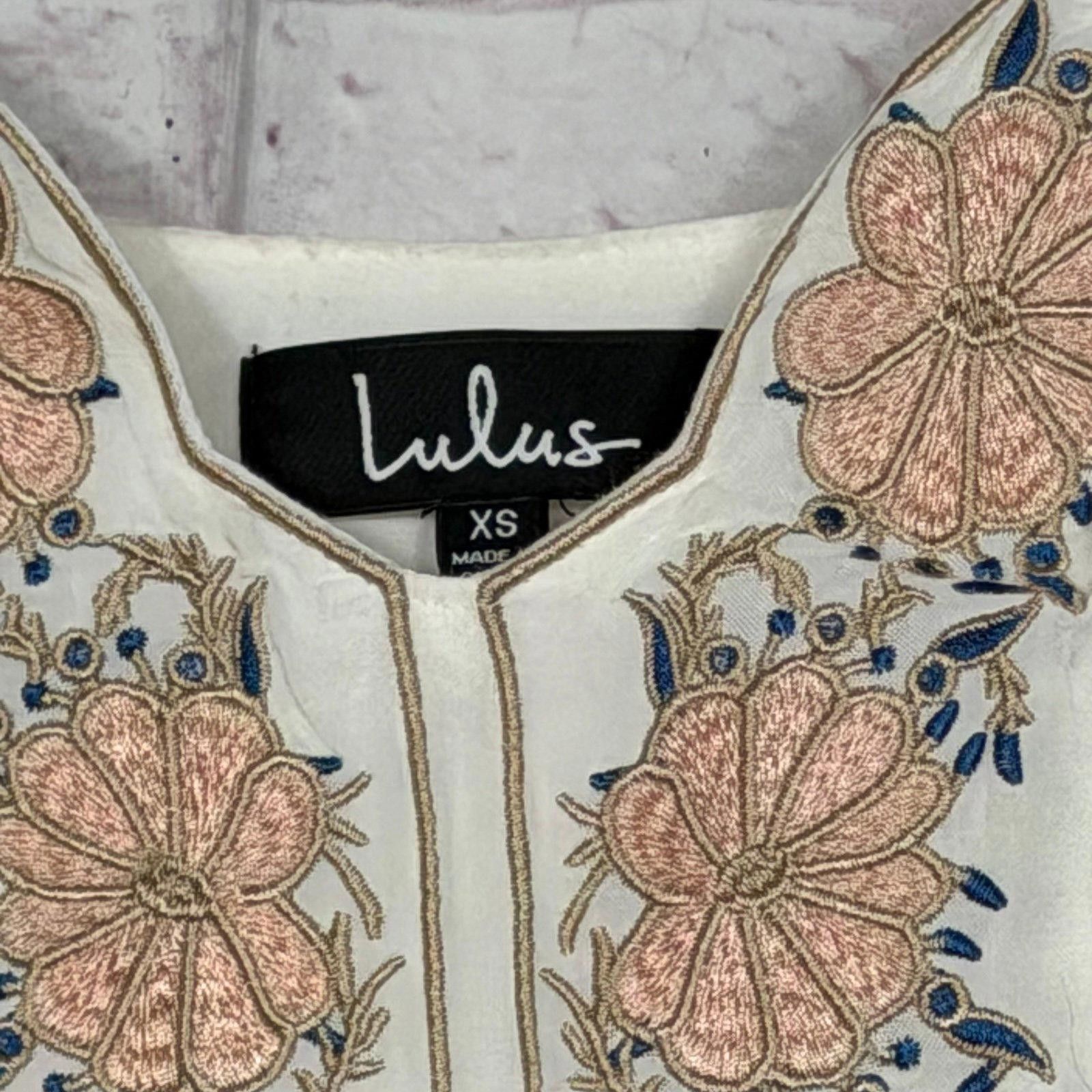Lulus Lulus XS Daisy Petal Pickin' ivory embroidered mini dress Size XS / US 0-2 / IT 36-38 - 5 Thumbnail
