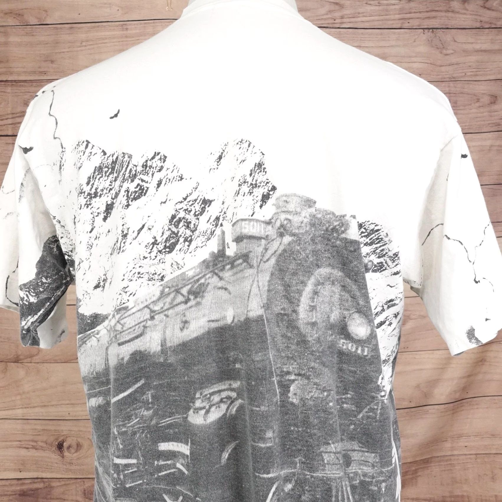 Fruit Of The Loom VINTAGE Museum of Transportation St Louis Shirt Adult Large White Crew Neck T-Shirt Graphic Print 1990s Train Souvenir Mens Size US L / EU 52-54 / 3 - 6 Thumbnail