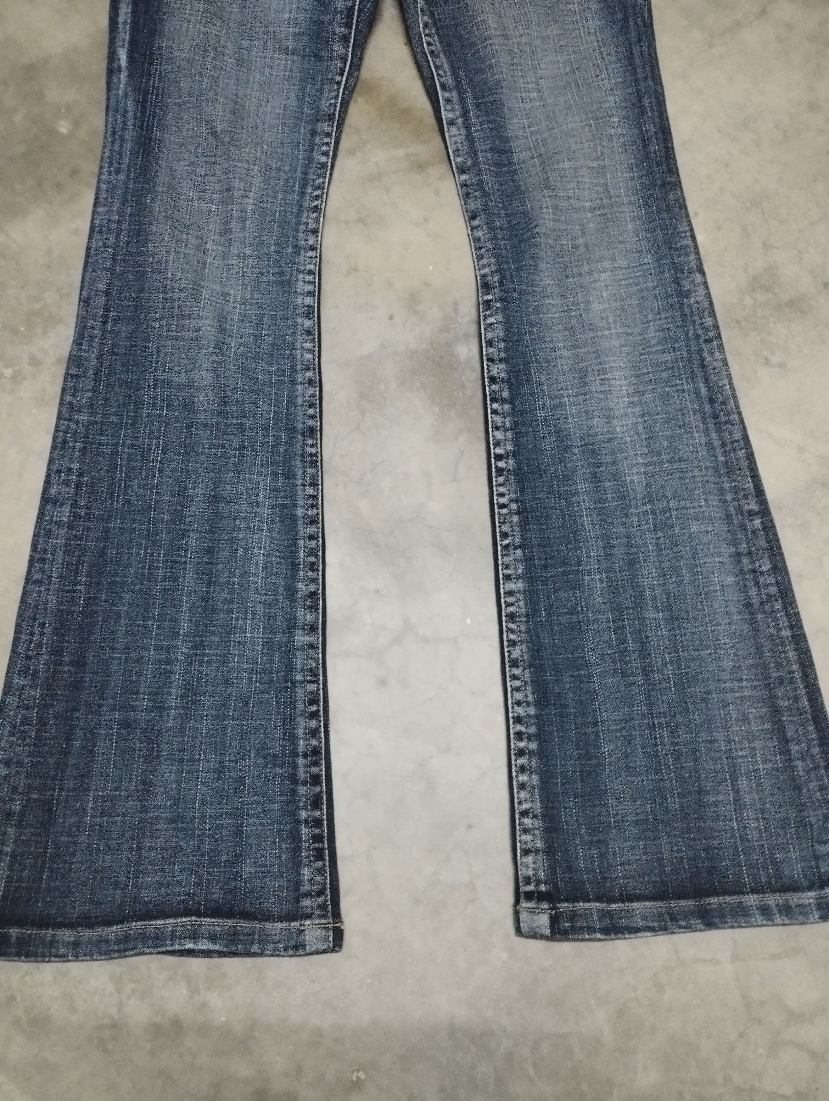 Tornado Mart Flare Jeans BCBG Stone Wash Stretch Bootcut Jeans Size US 27 - 4 Thumbnail
