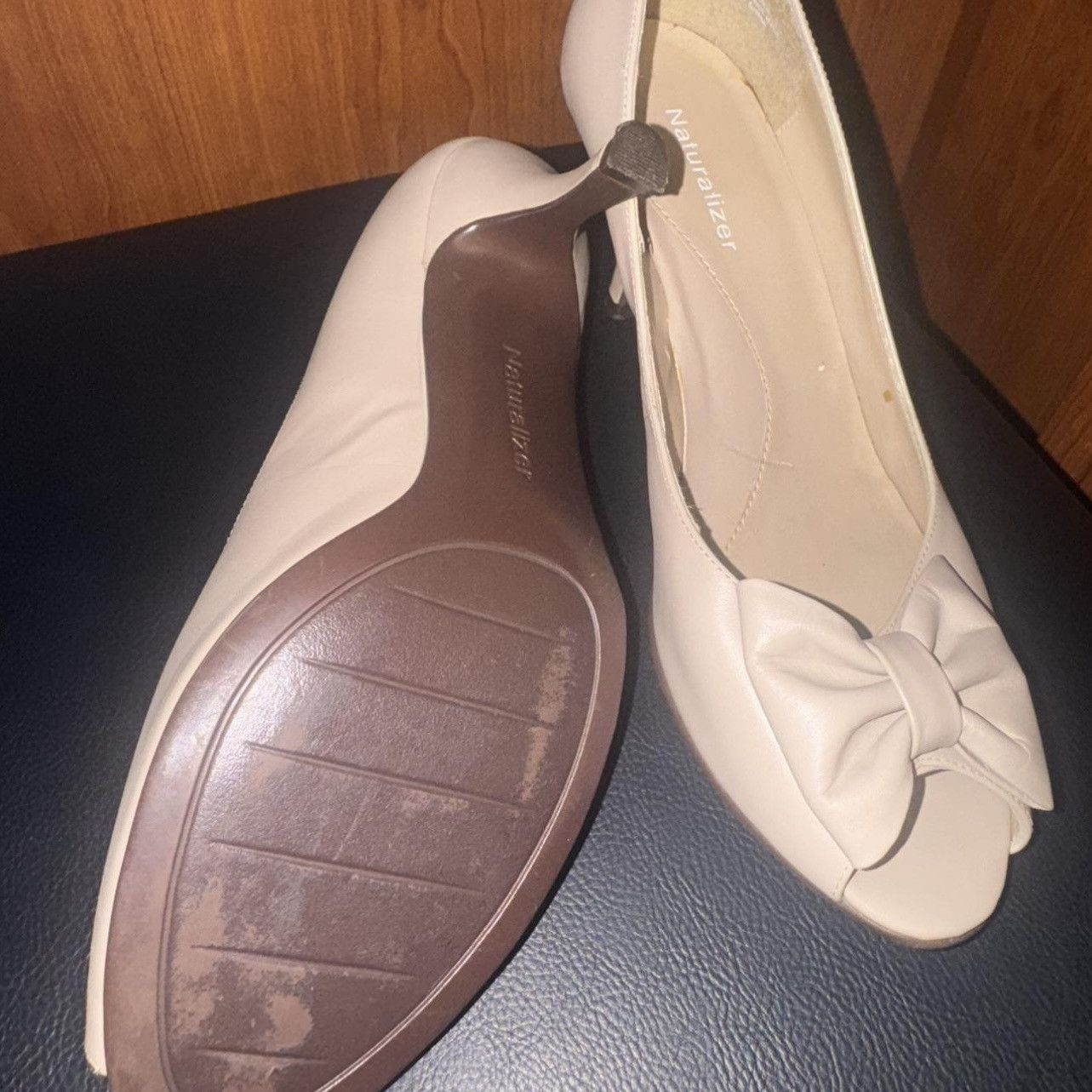 Naturalizer Naturalizer Nude Leather Kitten Heels with Bow – Size 7.5 Size US 7.5 / IT 37.5 - 6 Thumbnail
