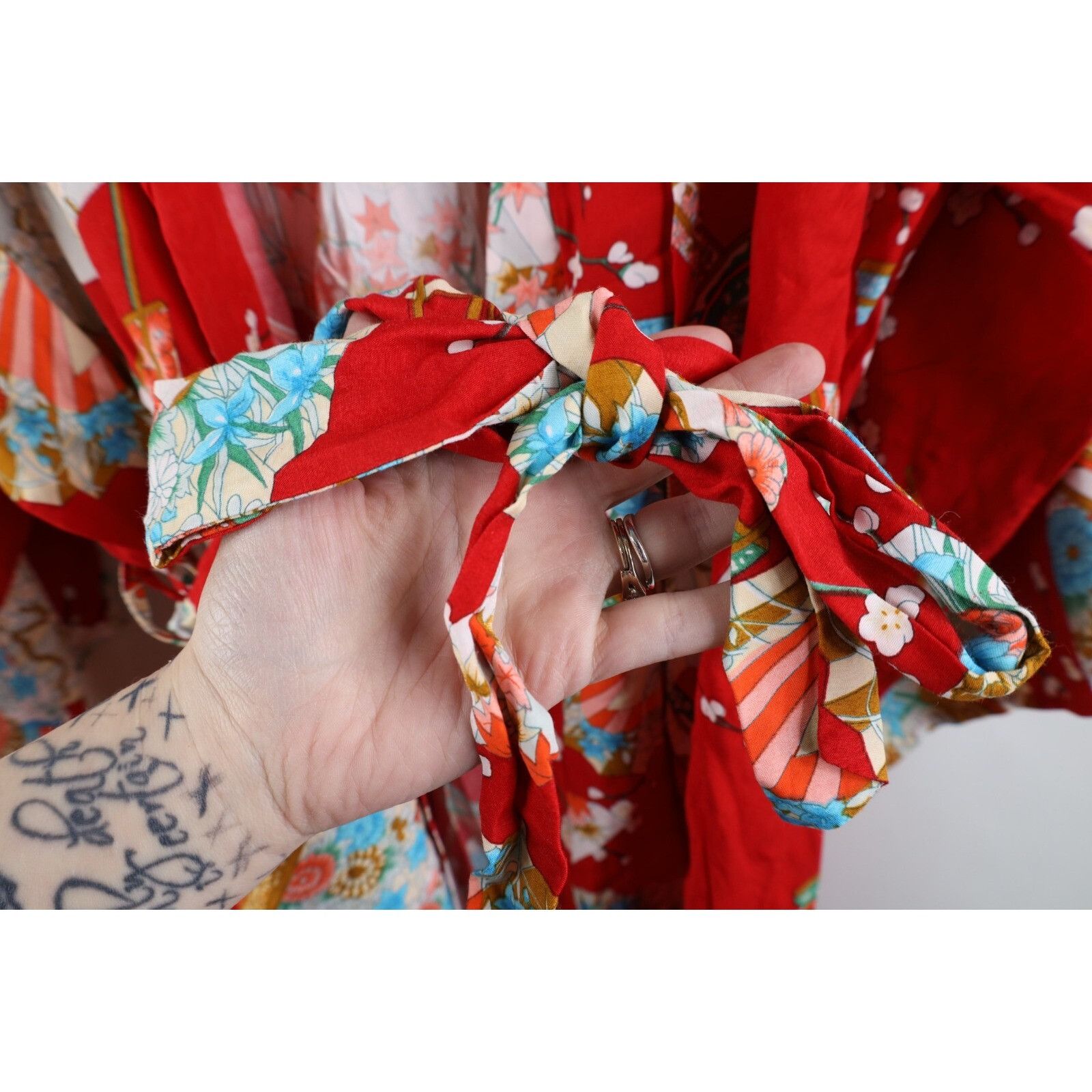 Vintage Vintage 90s Streetwear Rayon Japan Belted Kimono Robe Size L / US 10 / IT 46 - 4 Thumbnail