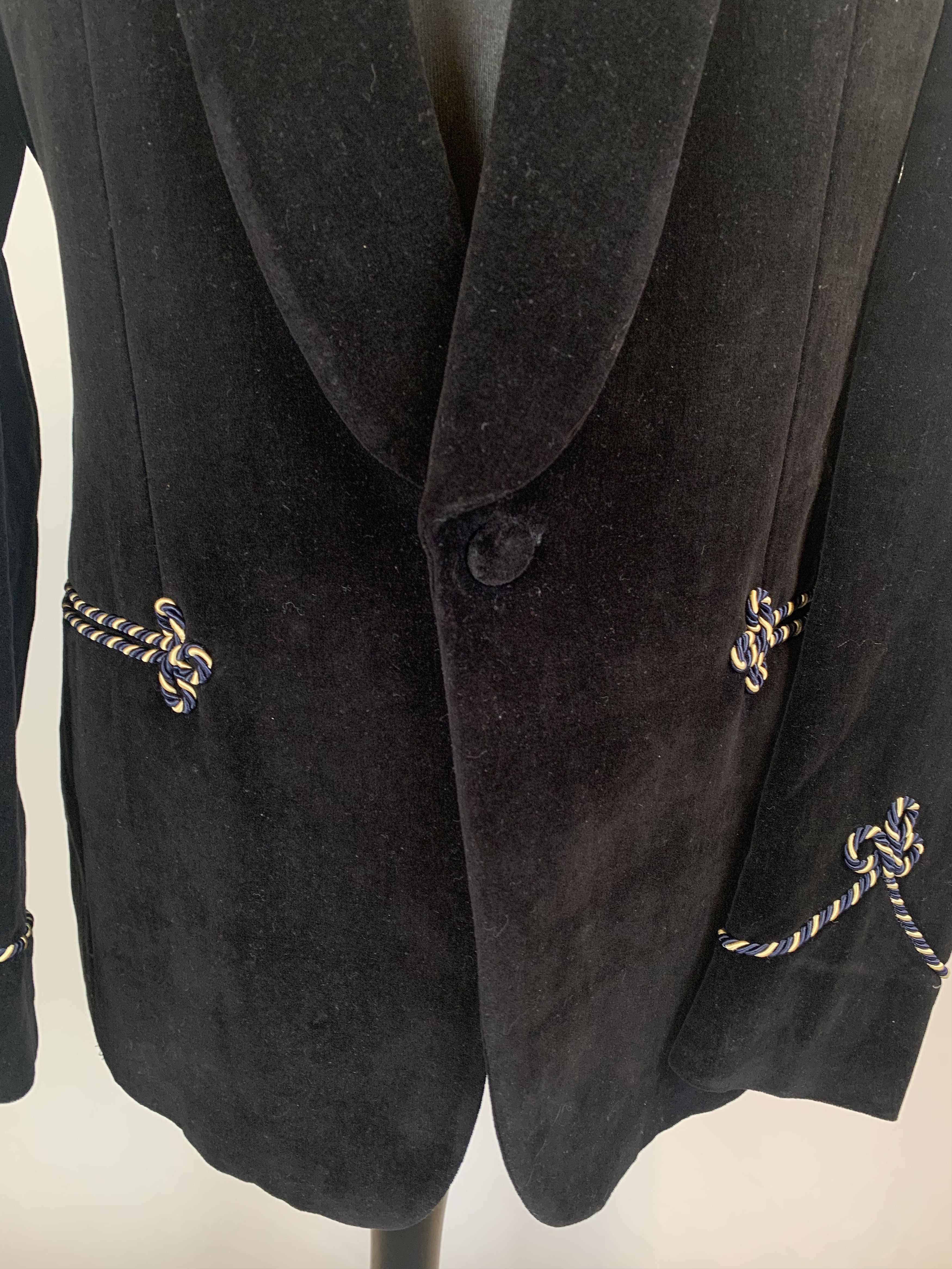 Gucci Men's Classic Black Velvet Blazer Size 50R - 8 Thumbnail