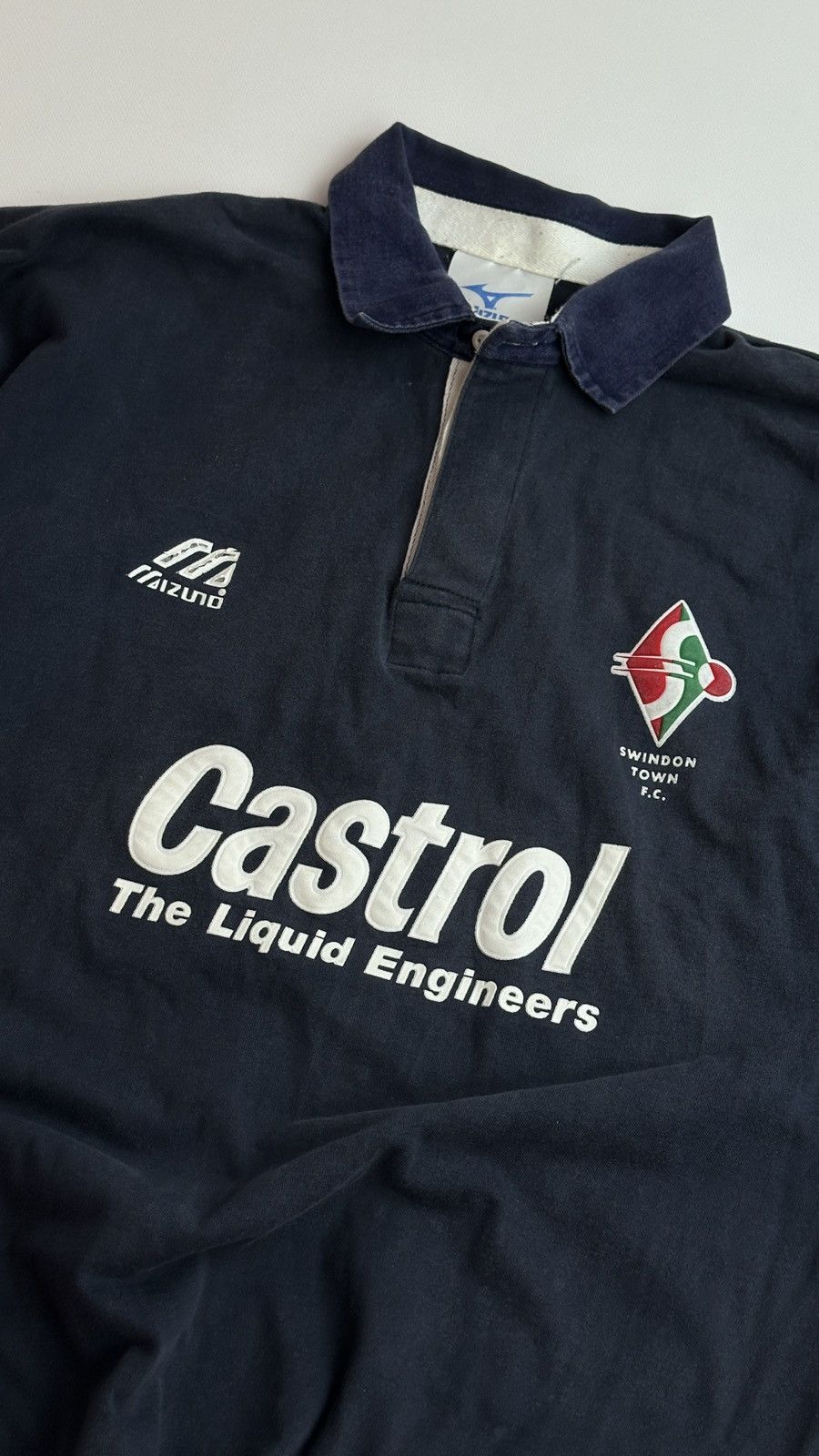Mizuno Vintage Mizuno Swindon Town F.C. 1997/1999 Shirt Size US M / EU 48-50 / 2 - 4 Thumbnail
