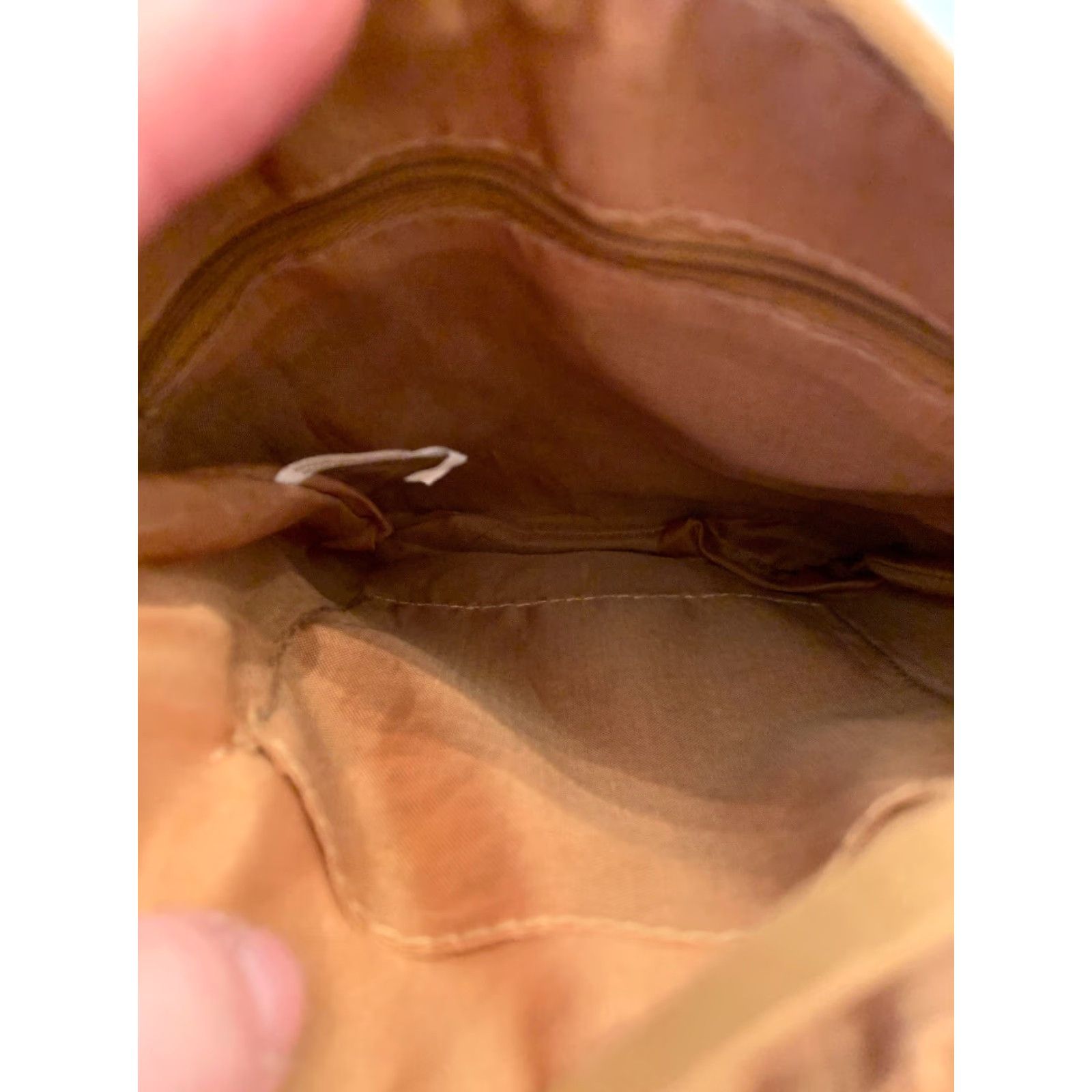 Vintage VINTAGE Light Brown Crossbody Handbag Faux Leather Goldtone Medallion Adjustable Strap Size ONE SIZE - 6 Thumbnail