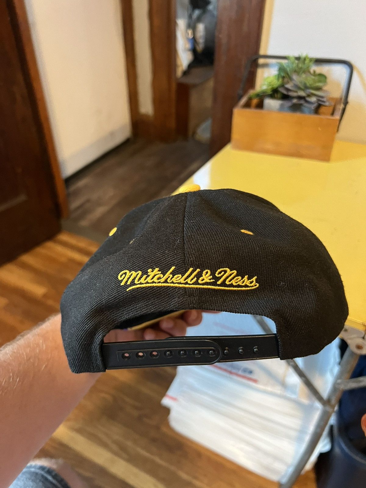 Mitchell & Ness × NBA Los Angeles Lakers 2010 Finals Hat Size ONE SIZE - 3 Thumbnail