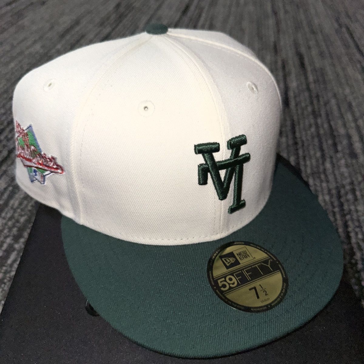 New Era Upside down L.A 59fifty size 7 1/2 **HATCLUB** Size ONE SIZE - 1 Thumbnail