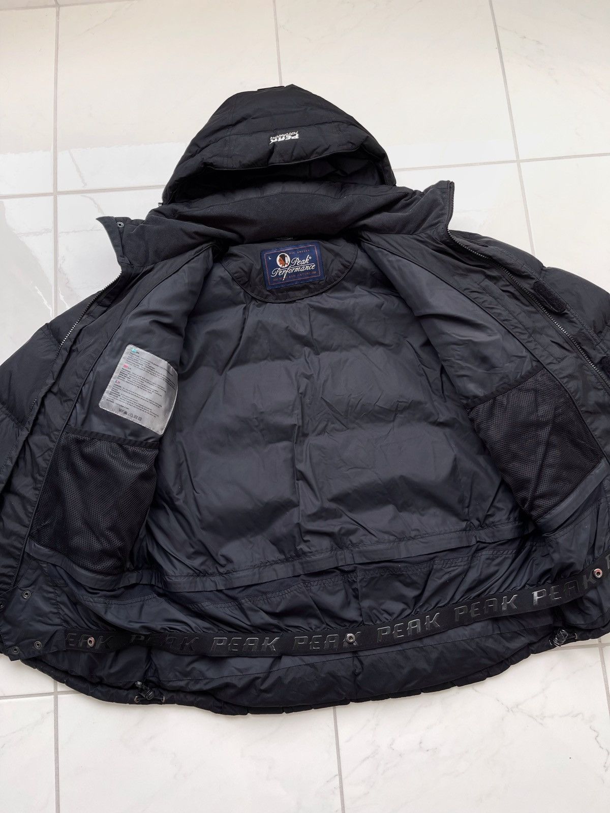 Peak Performance RARE PEAK PERFORMANCE SKI PUFFER DOWN JACKET HIPE Size US L / EU 52-54 / 3 - 4 Thumbnail