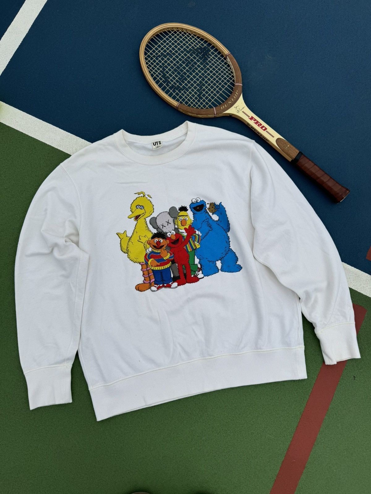Kaws × Uniqlo Kaws X Uniqlo X Sesame Street Crewneck Sweatshirt Size US XL / EU 56 / 4 - 1 Thumbnail