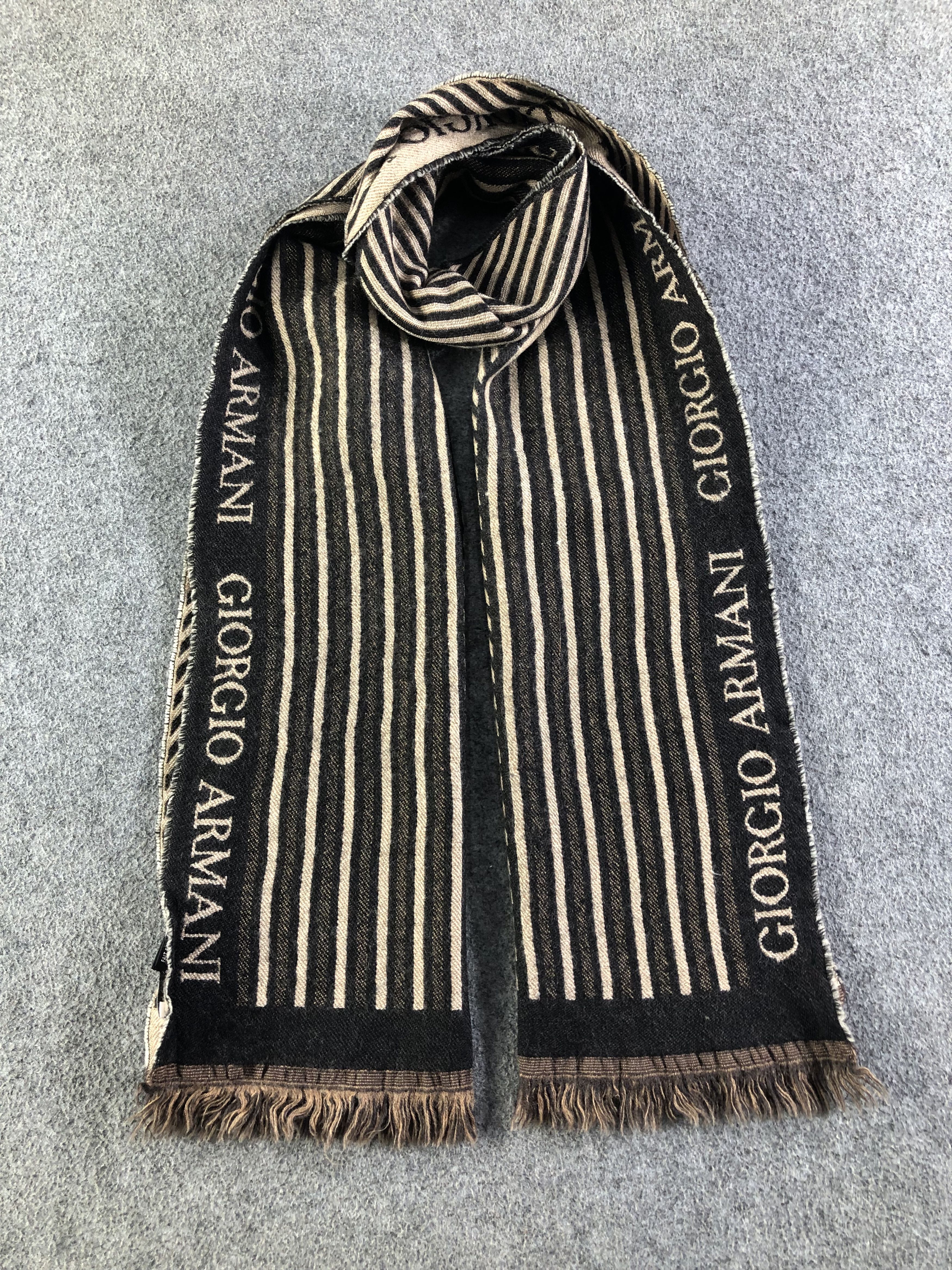 Giorgio Armani Giorgio Armani Scarf / Muffler / Neckwear SS1262 Size ONE SIZE - 1 Thumbnail