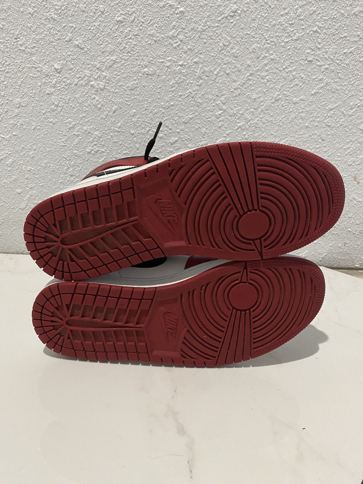 Jordan Brand × Nike Chicago Jordan 1 Mid 2022 Size US 8 / EU 41 - 5 Thumbnail