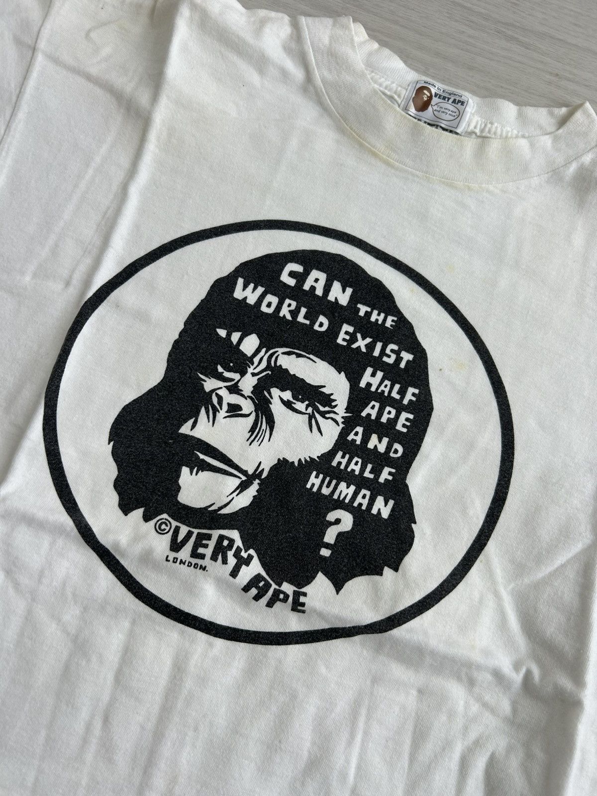 Bape VERY RARE OG 1996 A BATHING APE VERY APE TEE FIRST EDITION Size US M / EU 48-50 / 2 - 3 Thumbnail