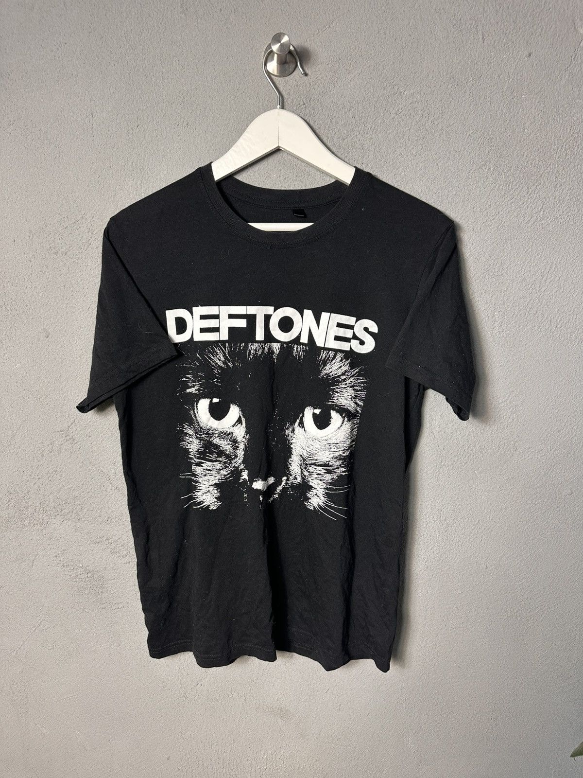 Band Tees Deftones Cat Band T-shirt Size US M / EU 48-50 / 2 - 1 Thumbnail