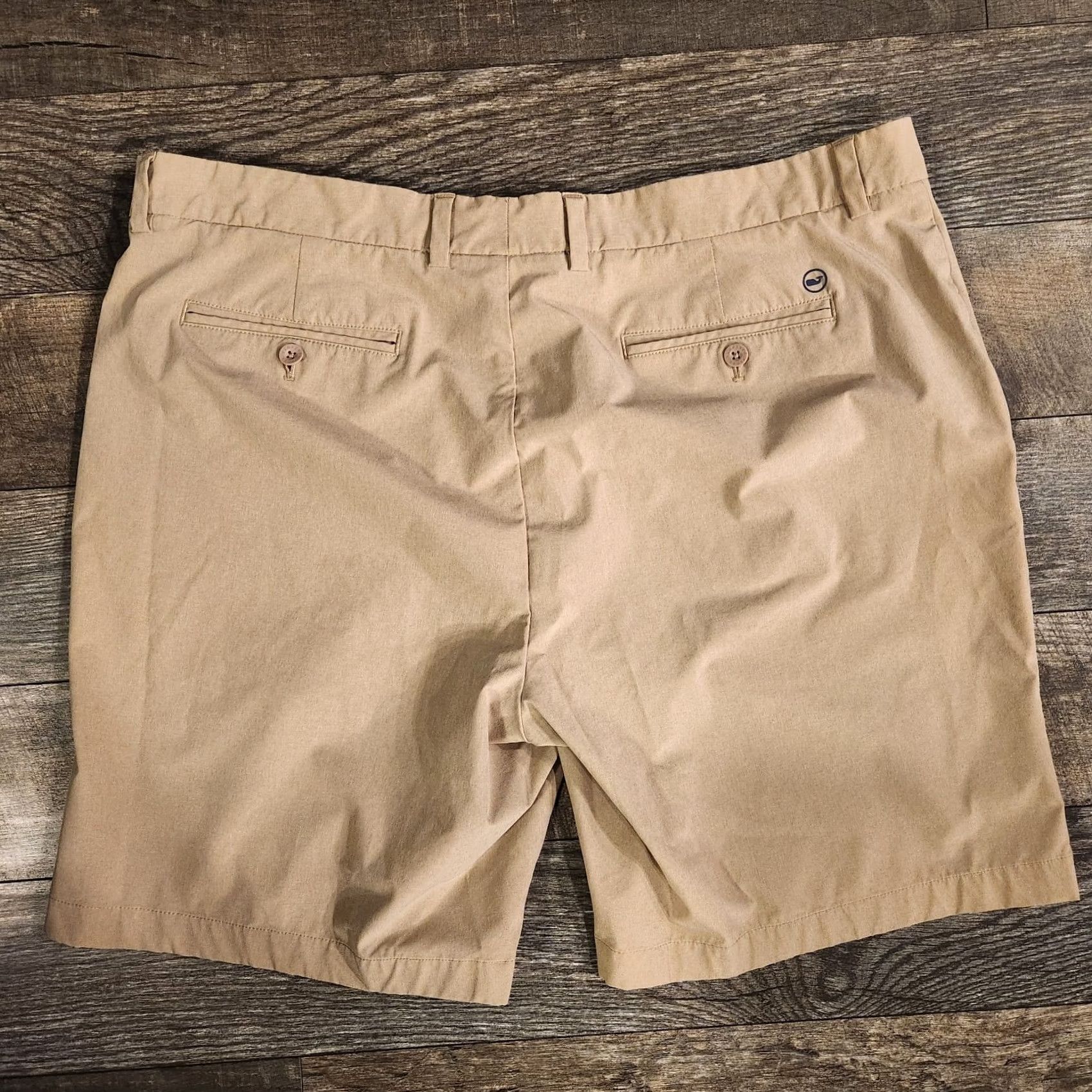 Vineyard Vines Vineyard Vines Performance Shorts Mens 40 9" Tan Stretch Lightweight Golf Chino Pocket Pockets Moisture Wicking Regular Vintage: No Size US 40 / EU 56 - 6 Thumbnail