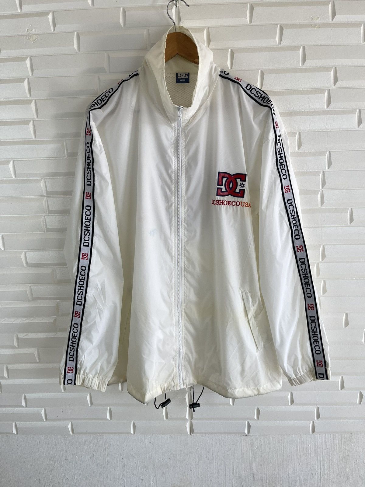 DC VINTAGE DCSHOECOUSA STREETWEAR COACH JACKET Size US L / EU 52-54 / 3 - 2 Thumbnail