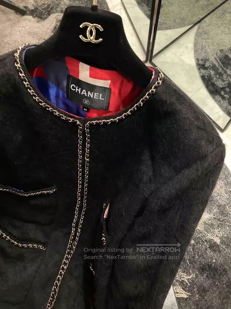 Chanel Chanel Black gold chain horsehair four-pocket jacket Size M / US 6-8 / IT 42-44 - 3 Thumbnail