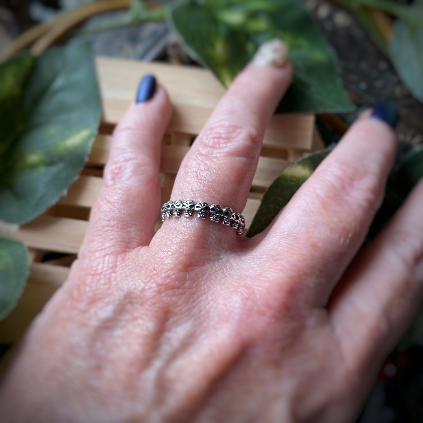 The Unbranded Brand Sterling Silver Multi Skulls Band Ring Sizes 8 Size ONE SIZE - 3 Thumbnail