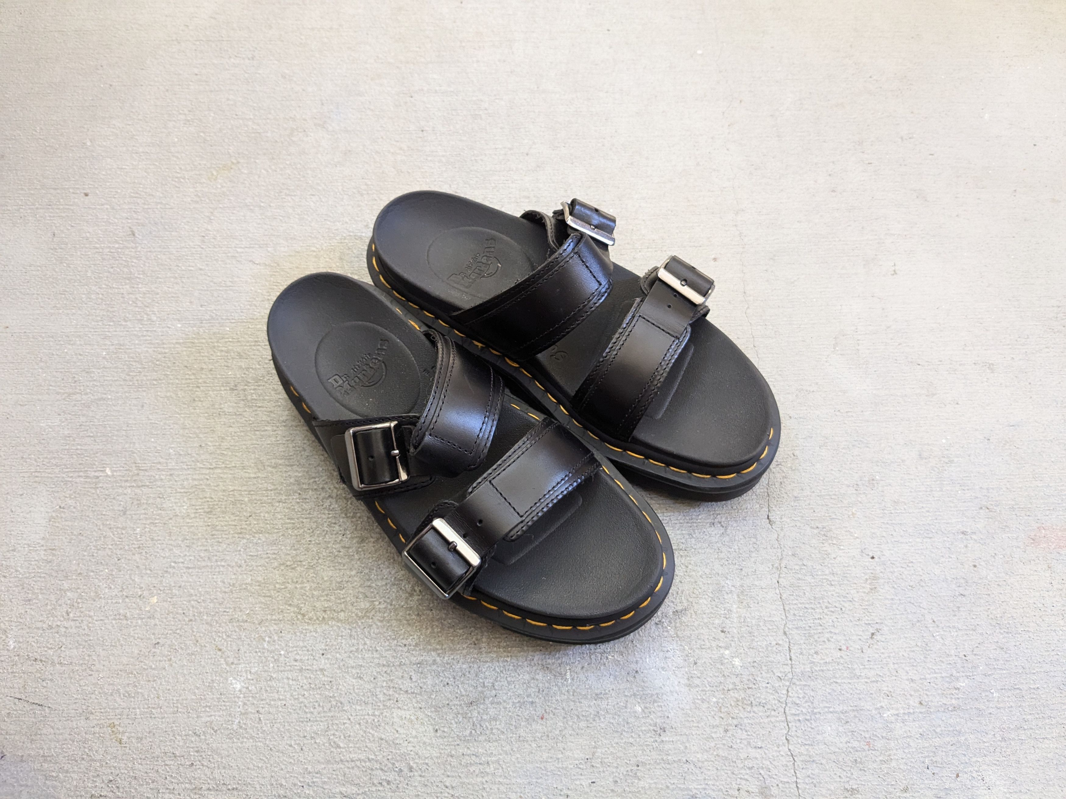 Dr. Martens Dr. Martens Myles Sandals Black Men 6 Leather Strap Size US 6 / EU 39 - 1 Thumbnail