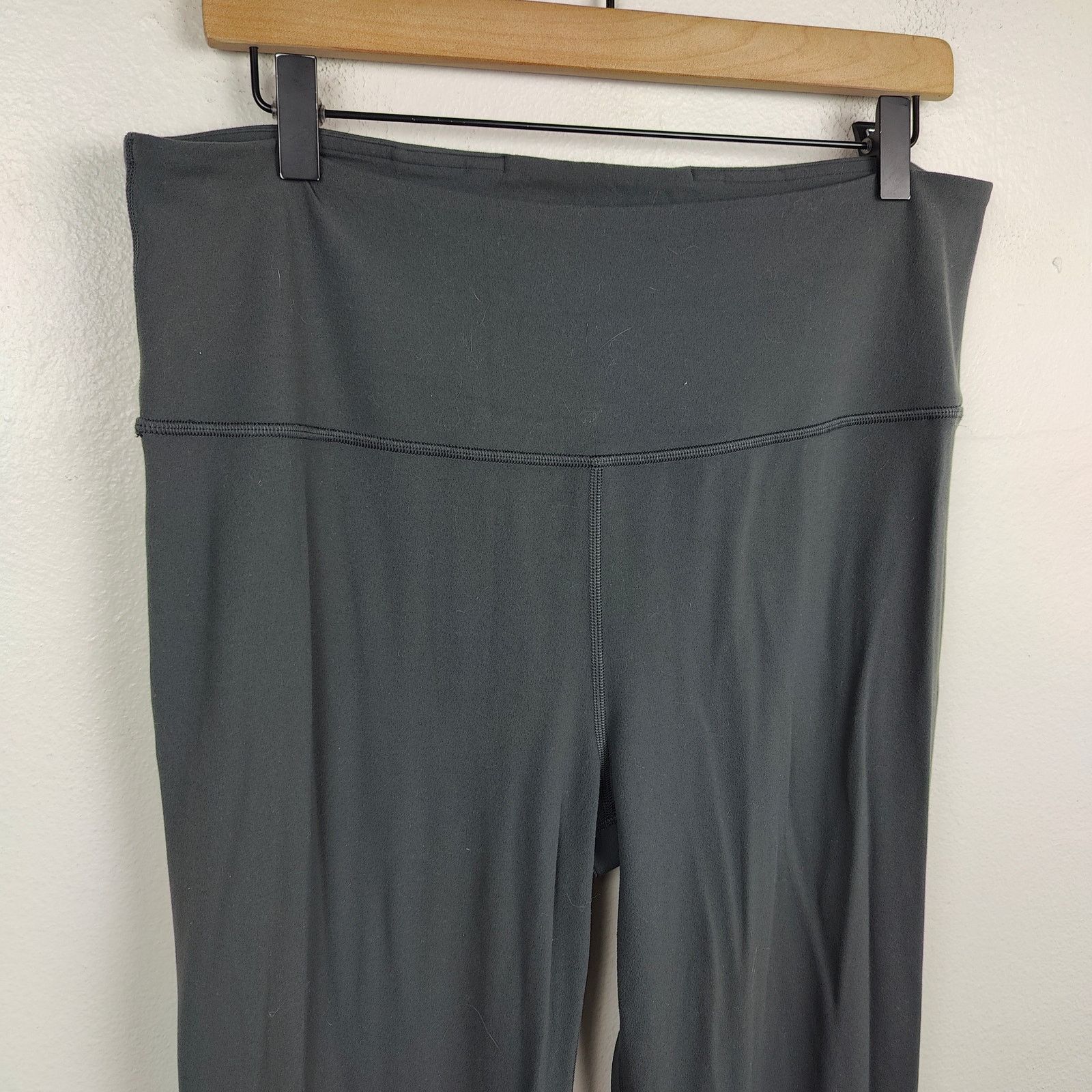Lululemon Lululemon Groove Super-High-Rise Flared Pant Womens 14 Nulu Size 36" / US 14 / IT 50 - 3 Thumbnail