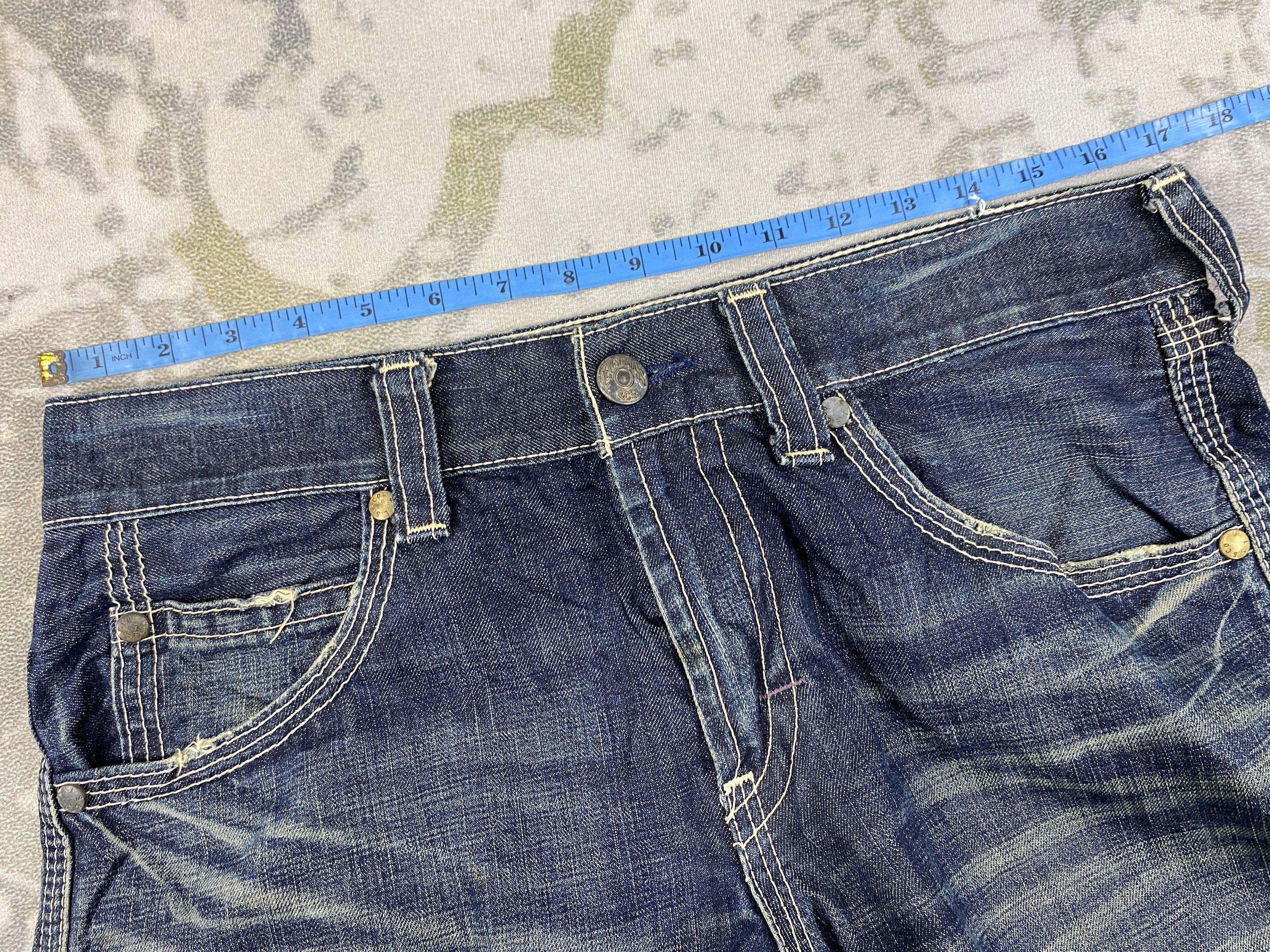 Vintage Levis Faded Blue Jeans 34x32 Denim- JN3812