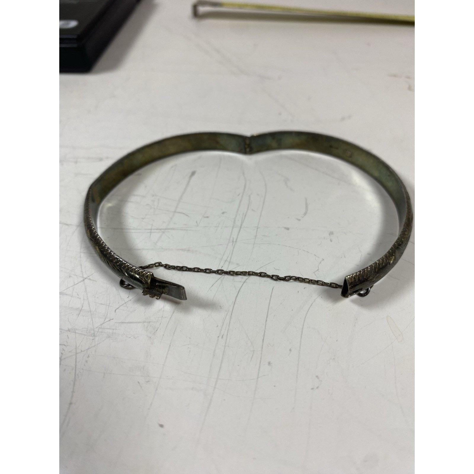 Other Vintage Silver Toned Etched Bangle Bracelet w/ Safety Chain Size ONE SIZE - 3 Thumbnail