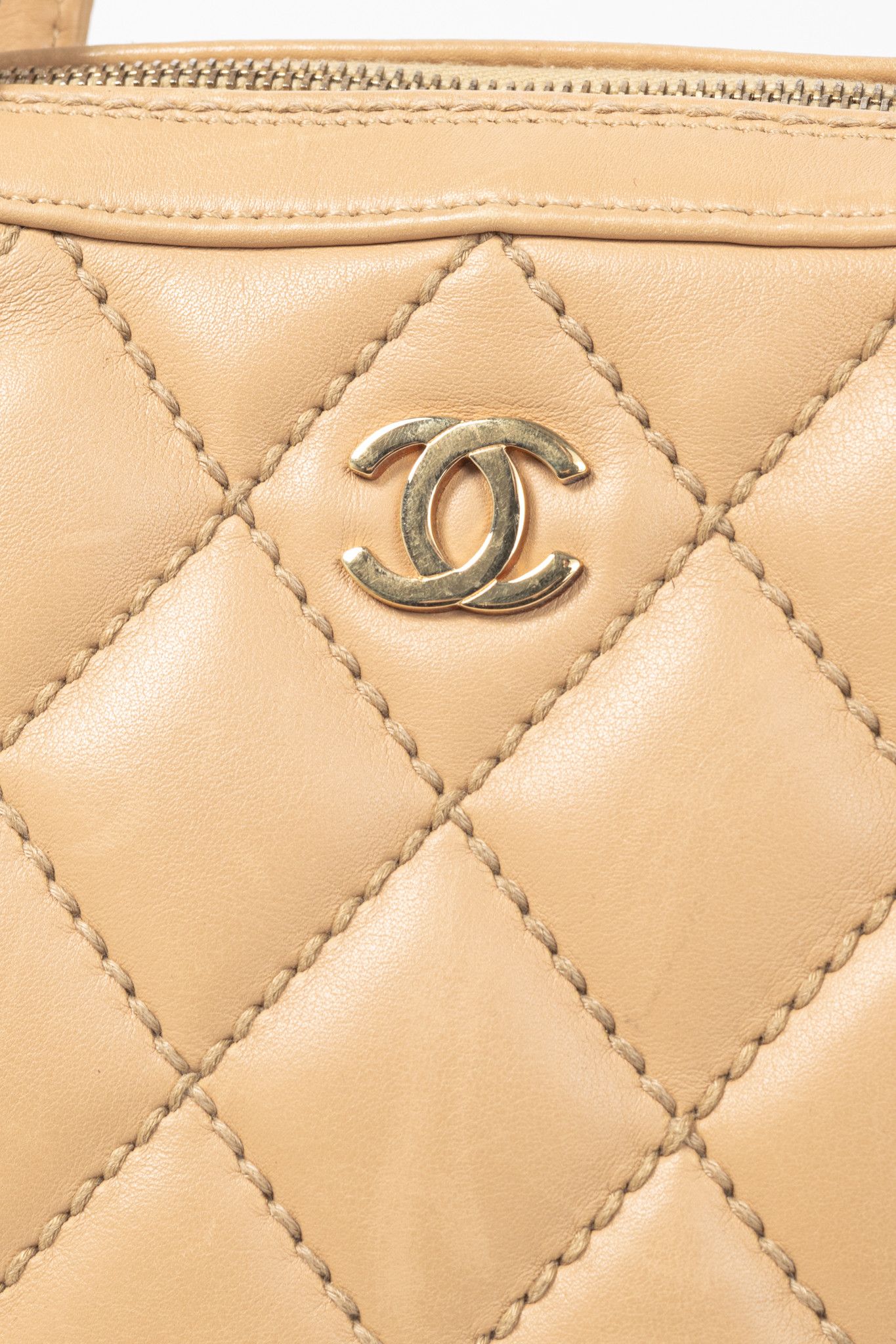 Chanel Chanel Wild Stitch Sand CC Quilted Leather Tote Size ONE SIZE - 8 Thumbnail