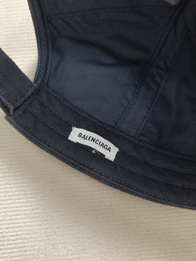 Balenciaga Balenciaga Crew monogram embroidered baseball cap 2504-Next Size ONE SIZE - 2 Thumbnail