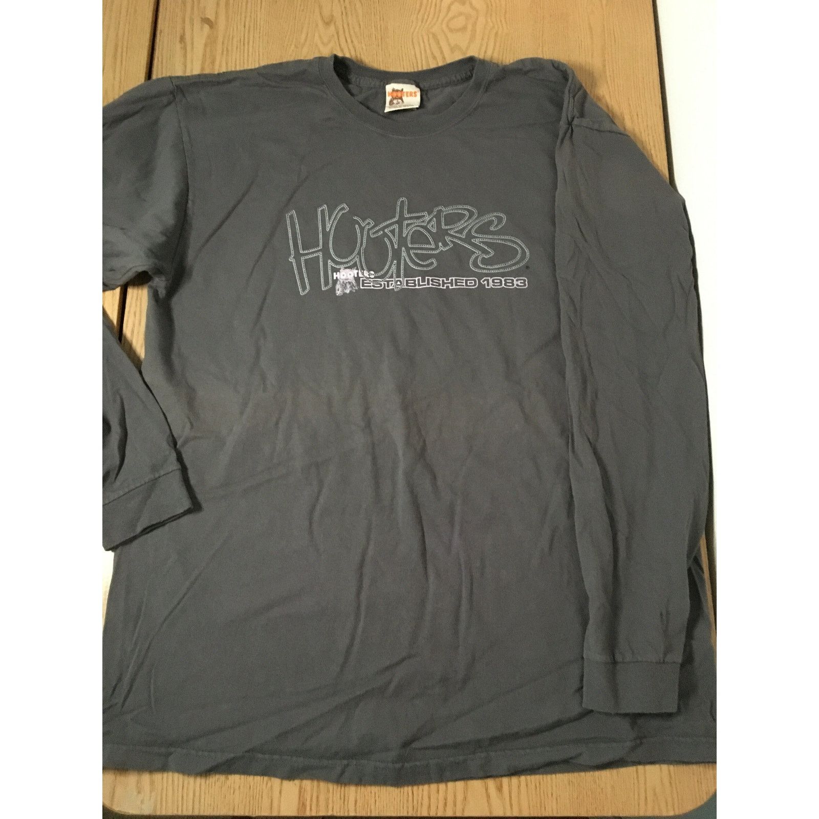 Other New Mens Vintage Hooters Long Sleeve T-shirt Embroidered XL Size US XL / EU 56 / 4 - 2 Thumbnail