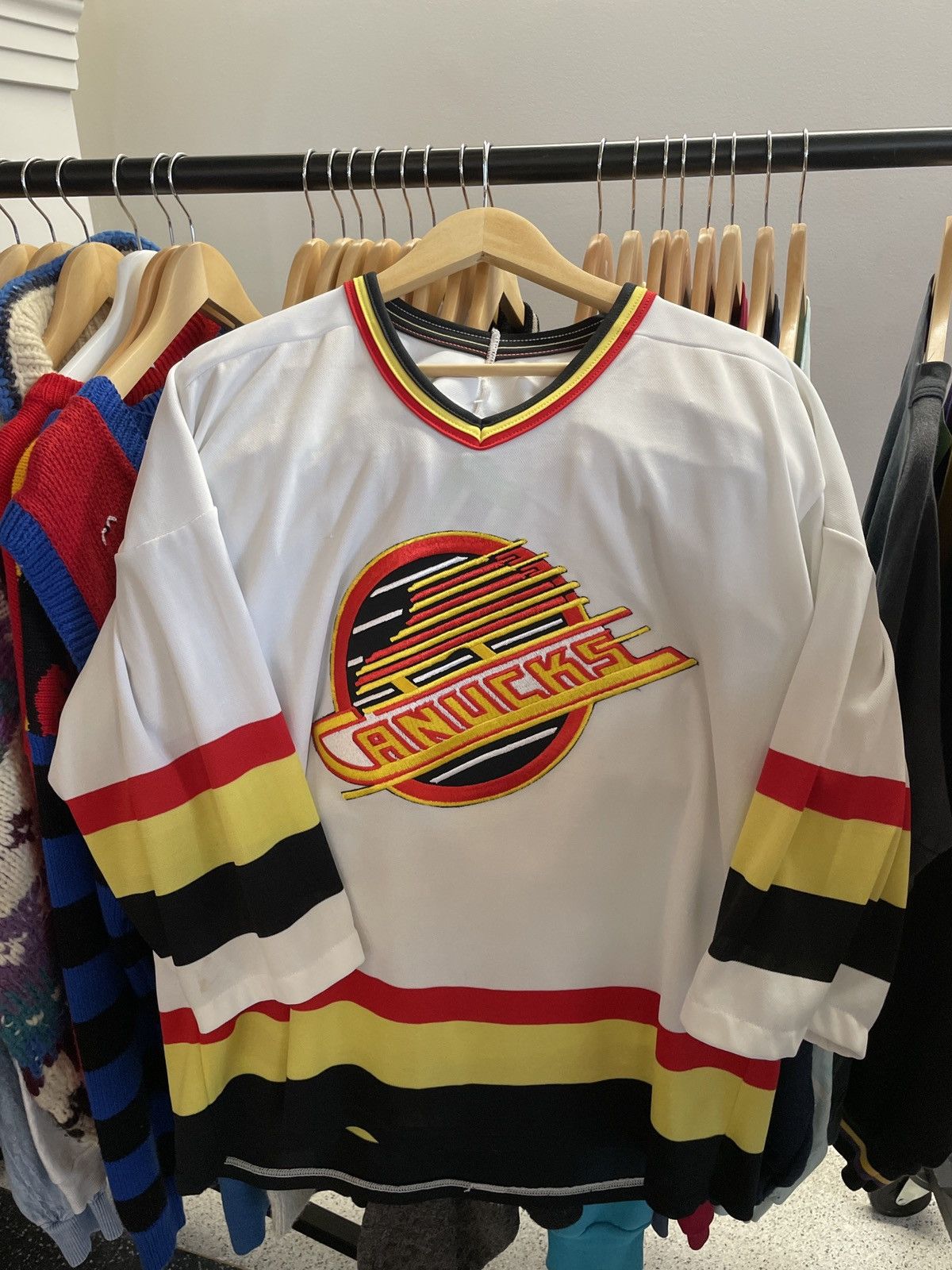 CCM Vancouver Canucks Throwback Vintage White Jersey