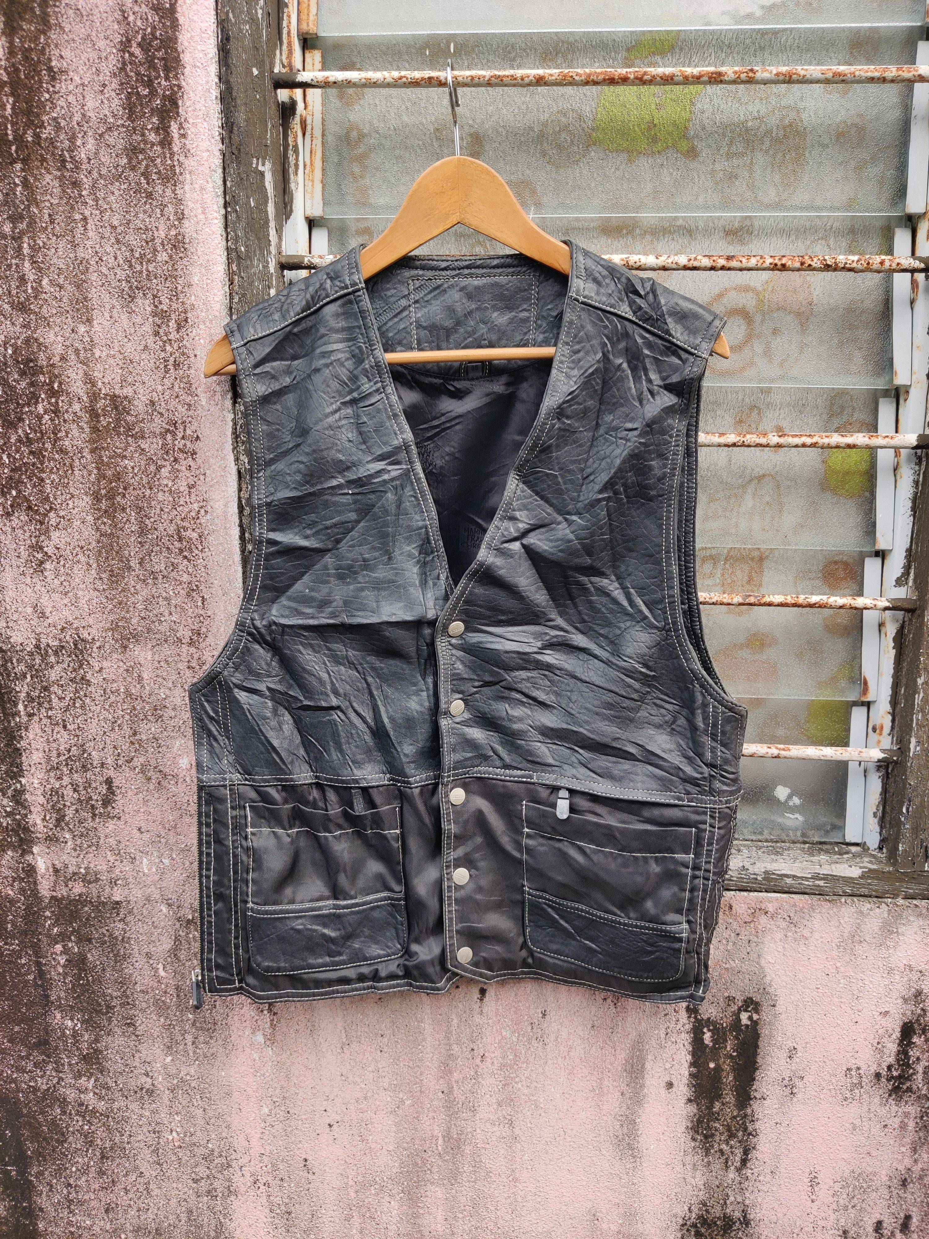 Marithe + Francois Girbaud Vintage Marithe Francois Girboud Half Leather Motorbike Vest Size US M / EU 48-50 / 2 - 2 Thumbnail