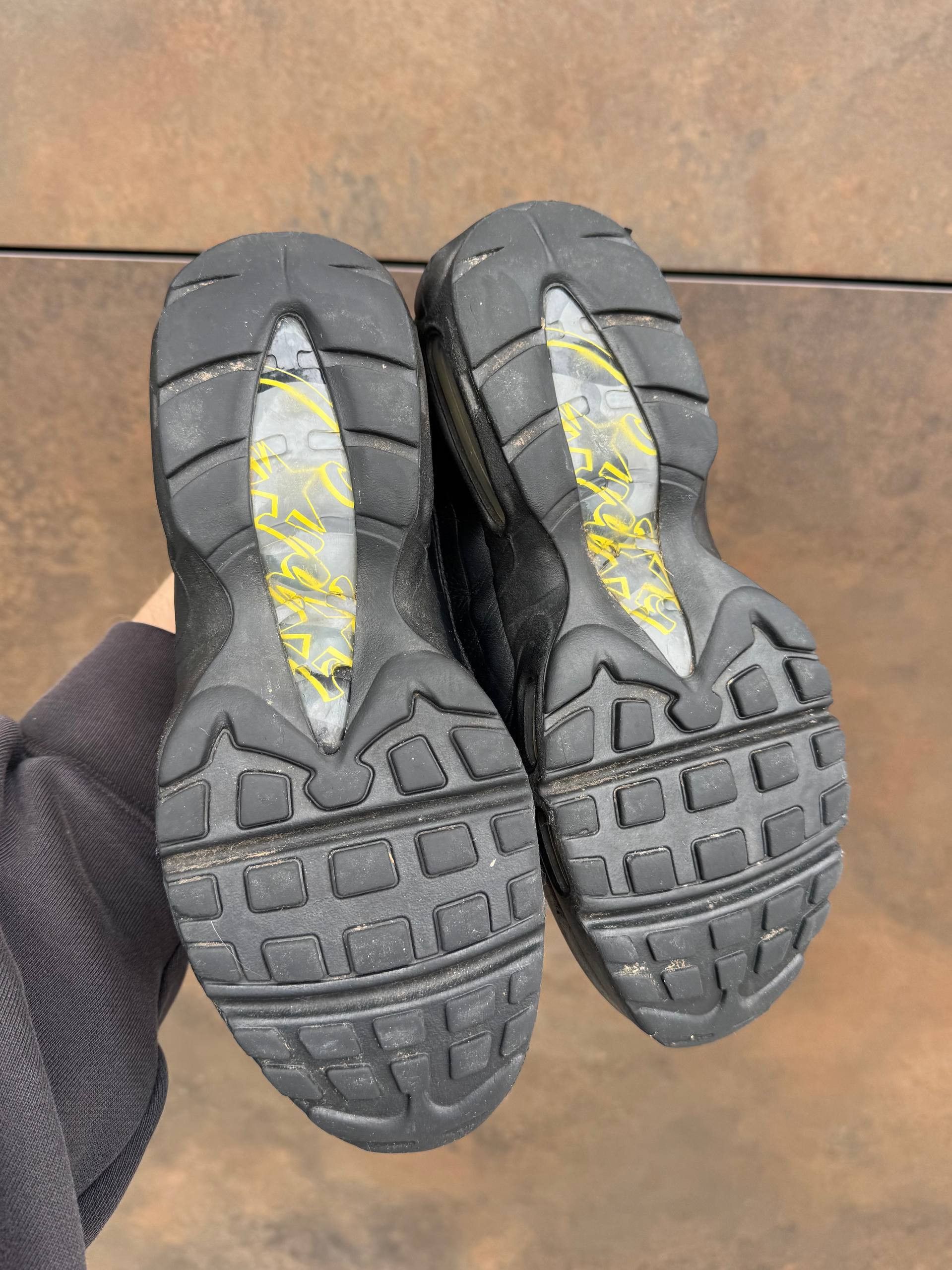 Corteiz × Nike Nike Air Max 95 x Corteiz Black Tour Yellow Honey FB2709-003 Size US 7 / EU 40 - 12 Thumbnail