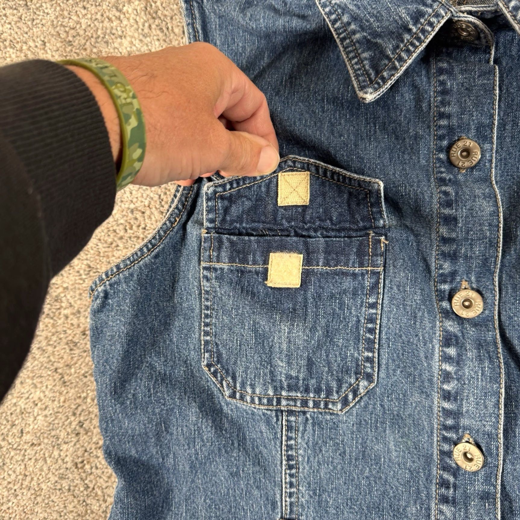 Vintage VINTAGE Rue 21 Denim Button Front Dress L Shirt Dress Women Blue 100% Cotton Knee Length Western Retro Mallcore Streetwear Size L / US 10 / IT 46 - 4 Thumbnail
