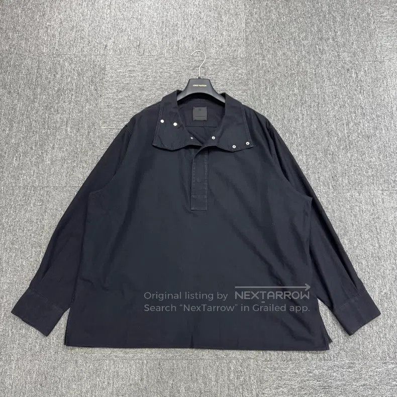 Givenchy Size 42 Button High Collar Shirt Size: 42