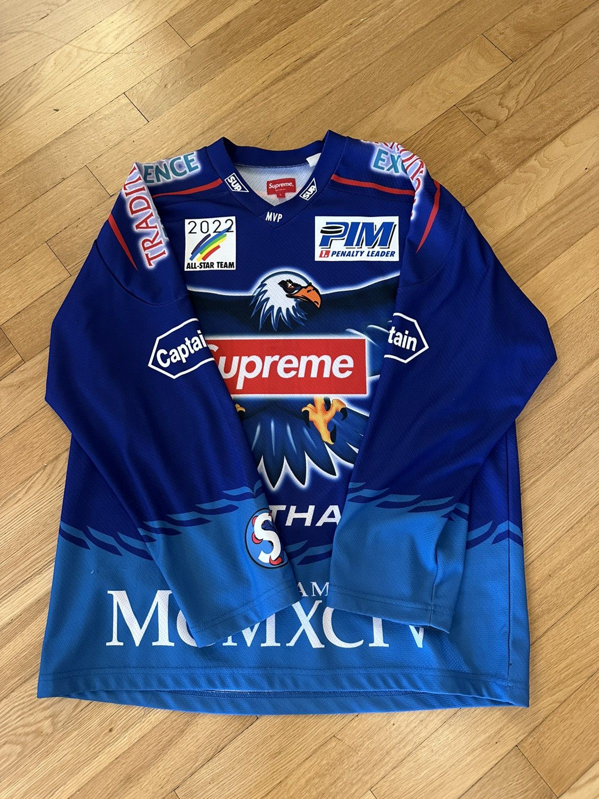 Supreme Supreme Eagle Moto/Hockey Jersey Size L SS22 | Grailed