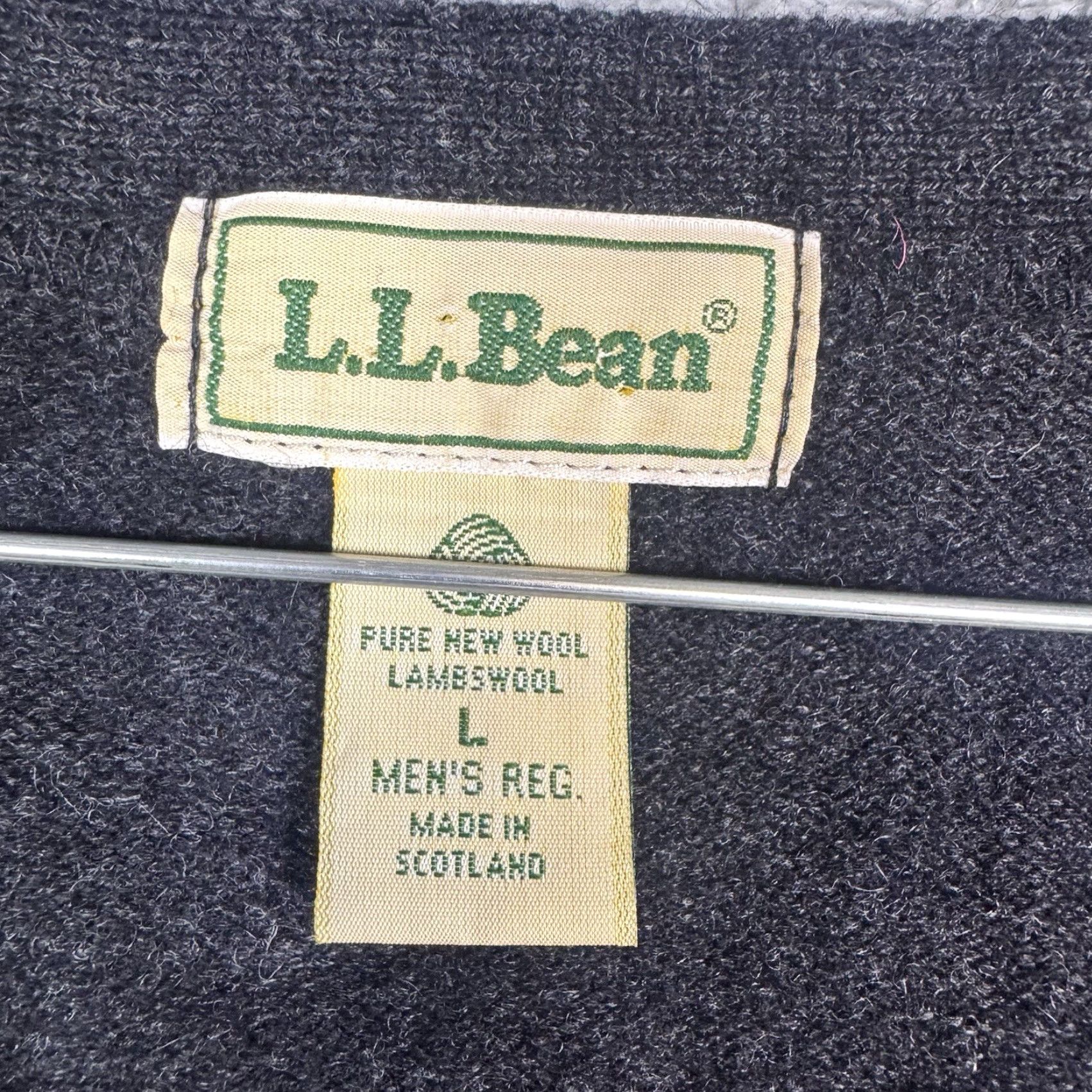 Vintage VINTAGE L.L. Bean Sweater Mens L Cardigan Lambs Wool Scotland 70s J697 Knit Wool Gray Full Zip Pockets Size US L / EU 52-54 / 3 - 5 Thumbnail