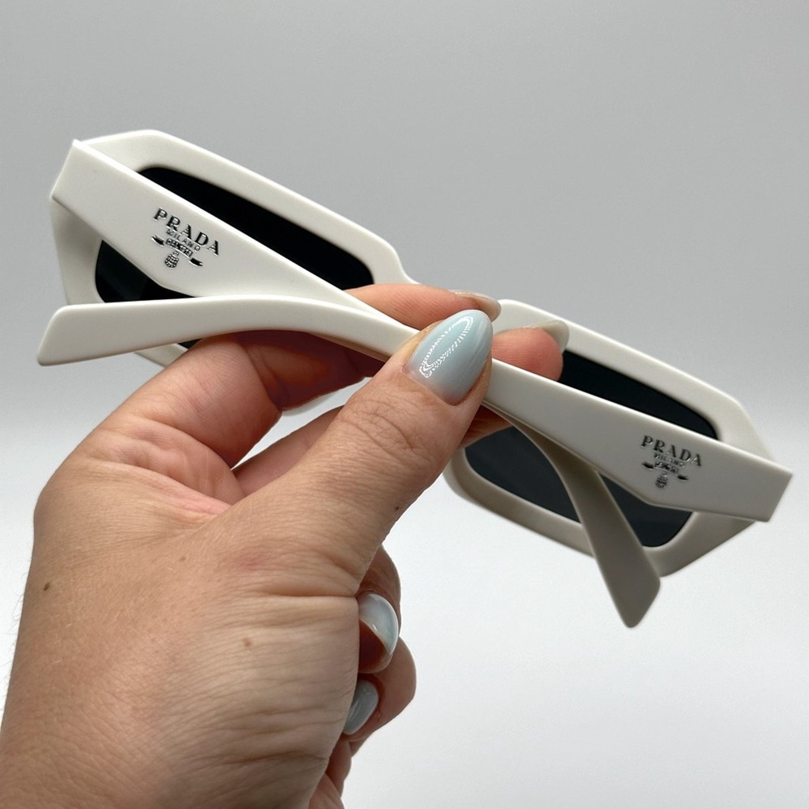 Prada NEW PRADA PR A12S 17K08Z White/Dark Grey Unisex Sunglasses Size ONE SIZE - 10 Thumbnail
