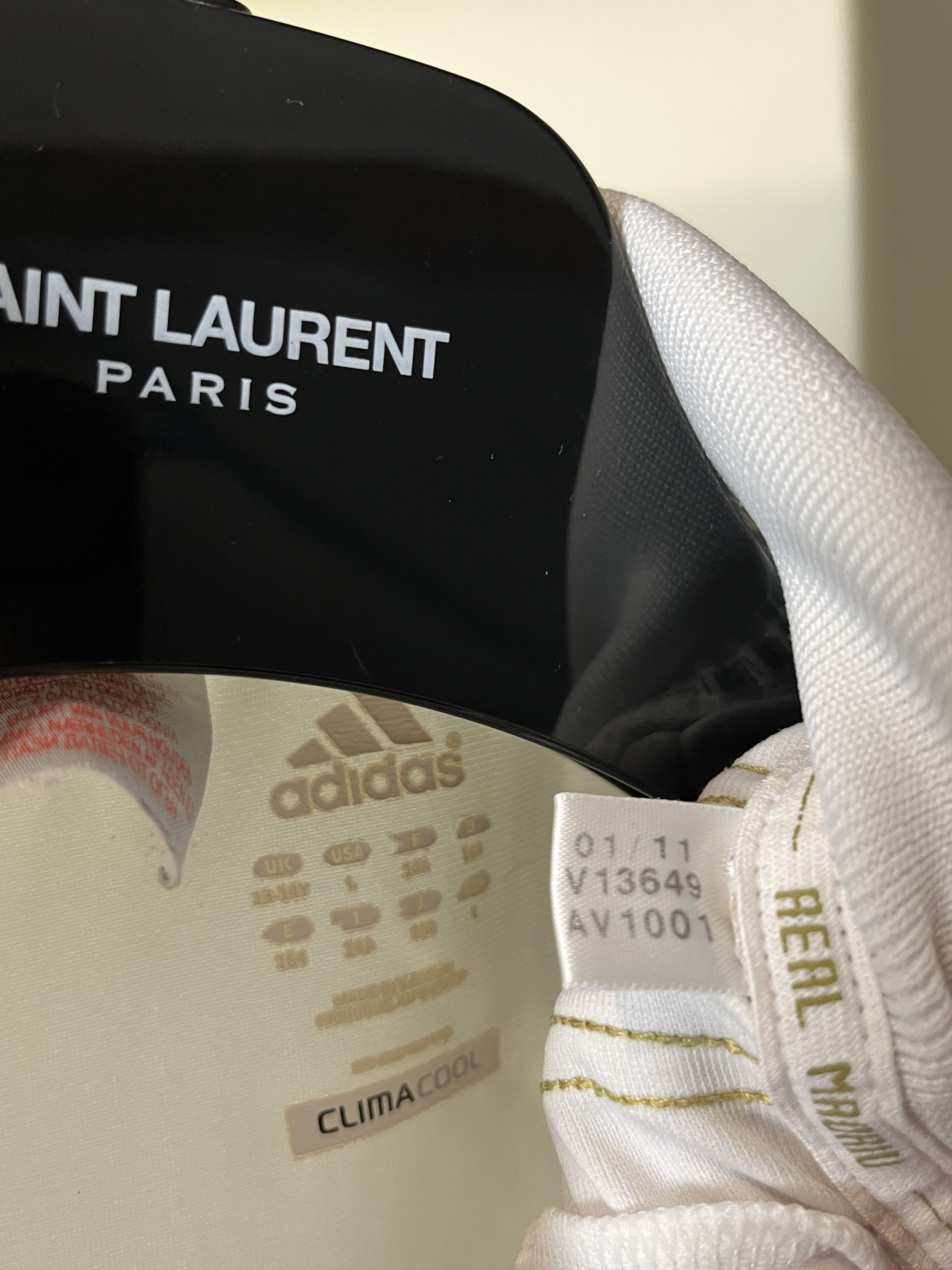Adidas Adidas Real Madrid 2011-12 Home Soccer Kit Size US S / EU 44-46 / 1 - 7 Thumbnail