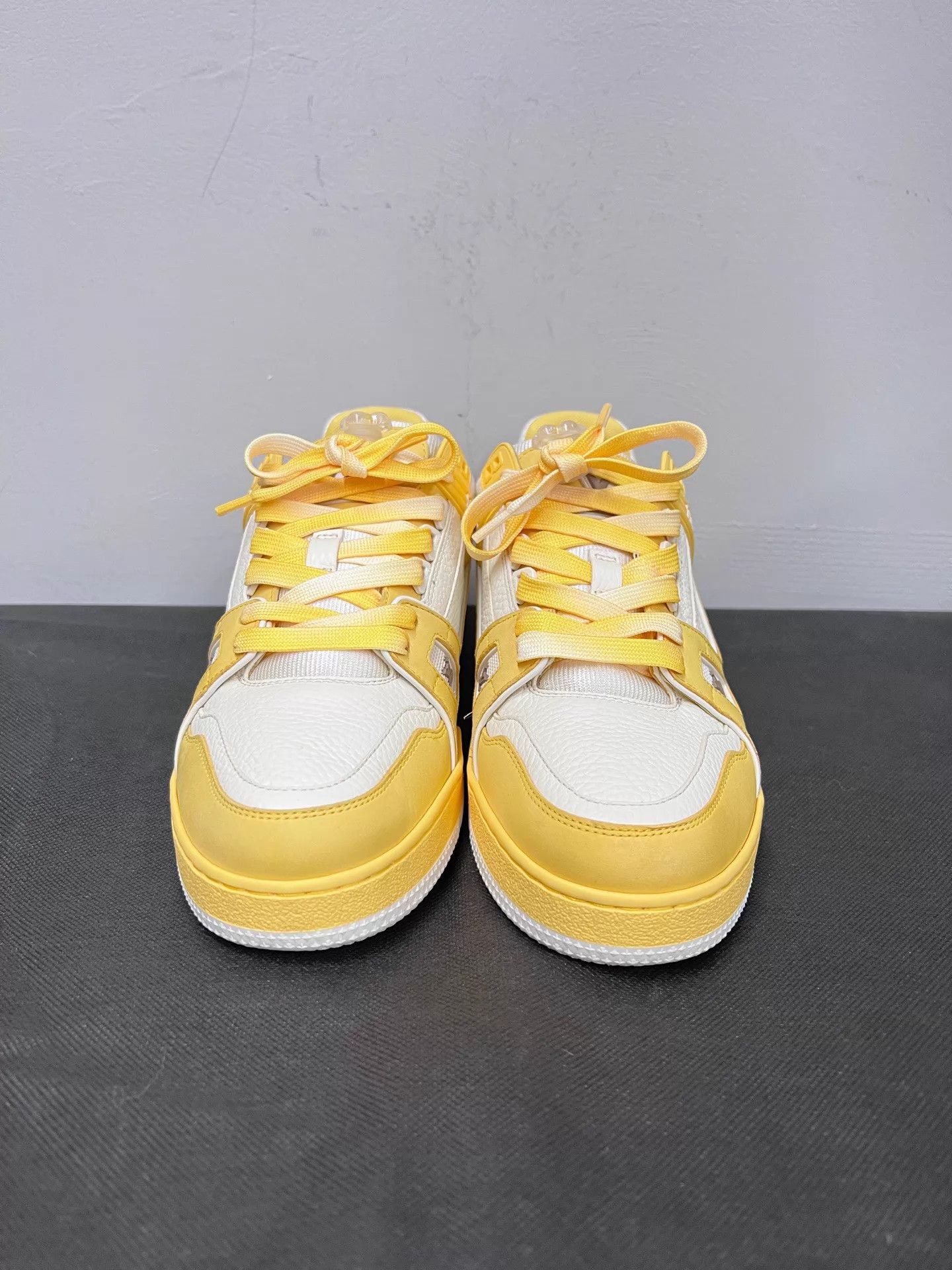 Louis Vuitton LV Trainer White & Yellow Leather EU 38 Good Condition Size US 7.5 / IT 37.5 - 2 Thumbnail