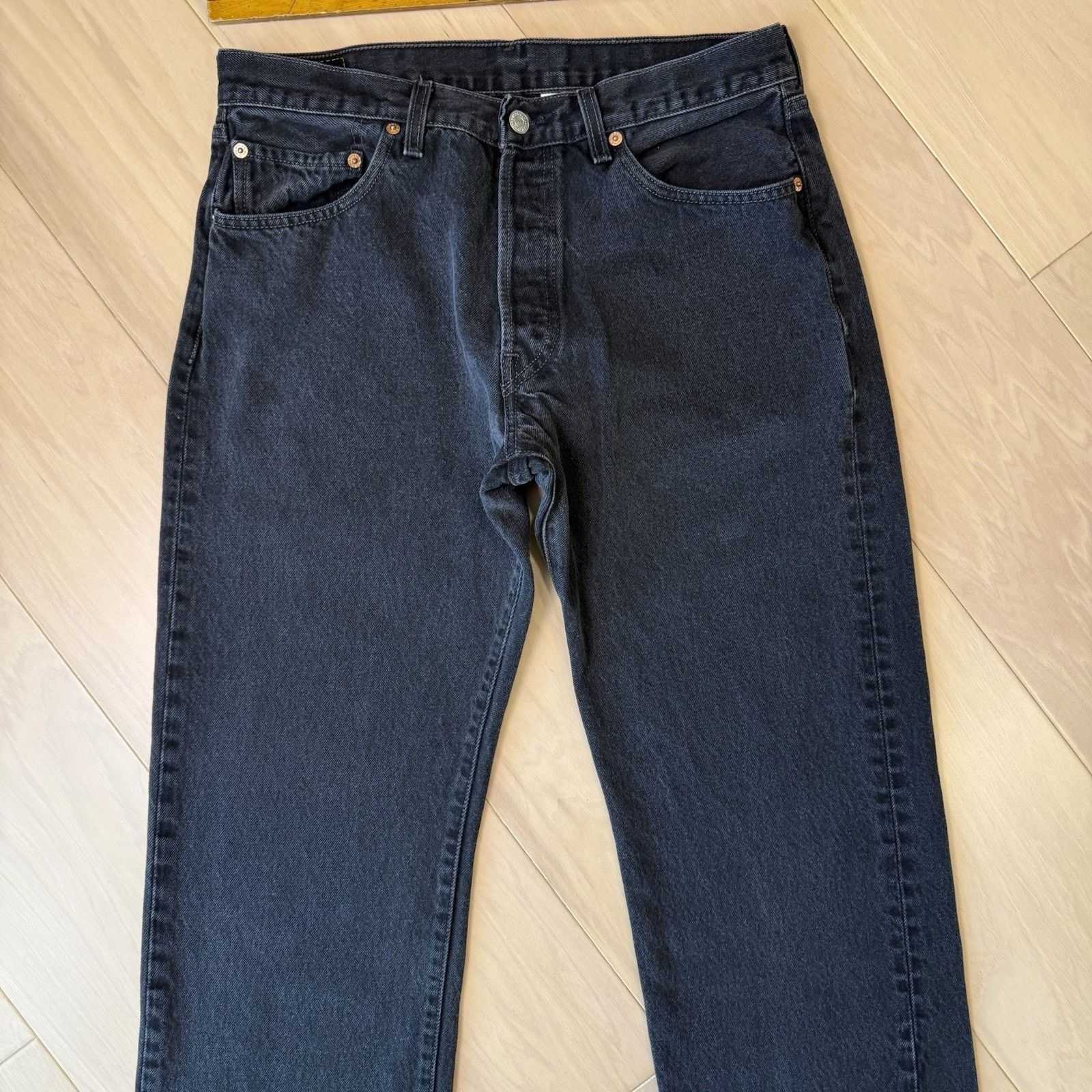 Levi's Vintage Levis 501 Jeans 32 Black 90s Straight Leg Denim Size US 30 / EU 46 - 3 Thumbnail