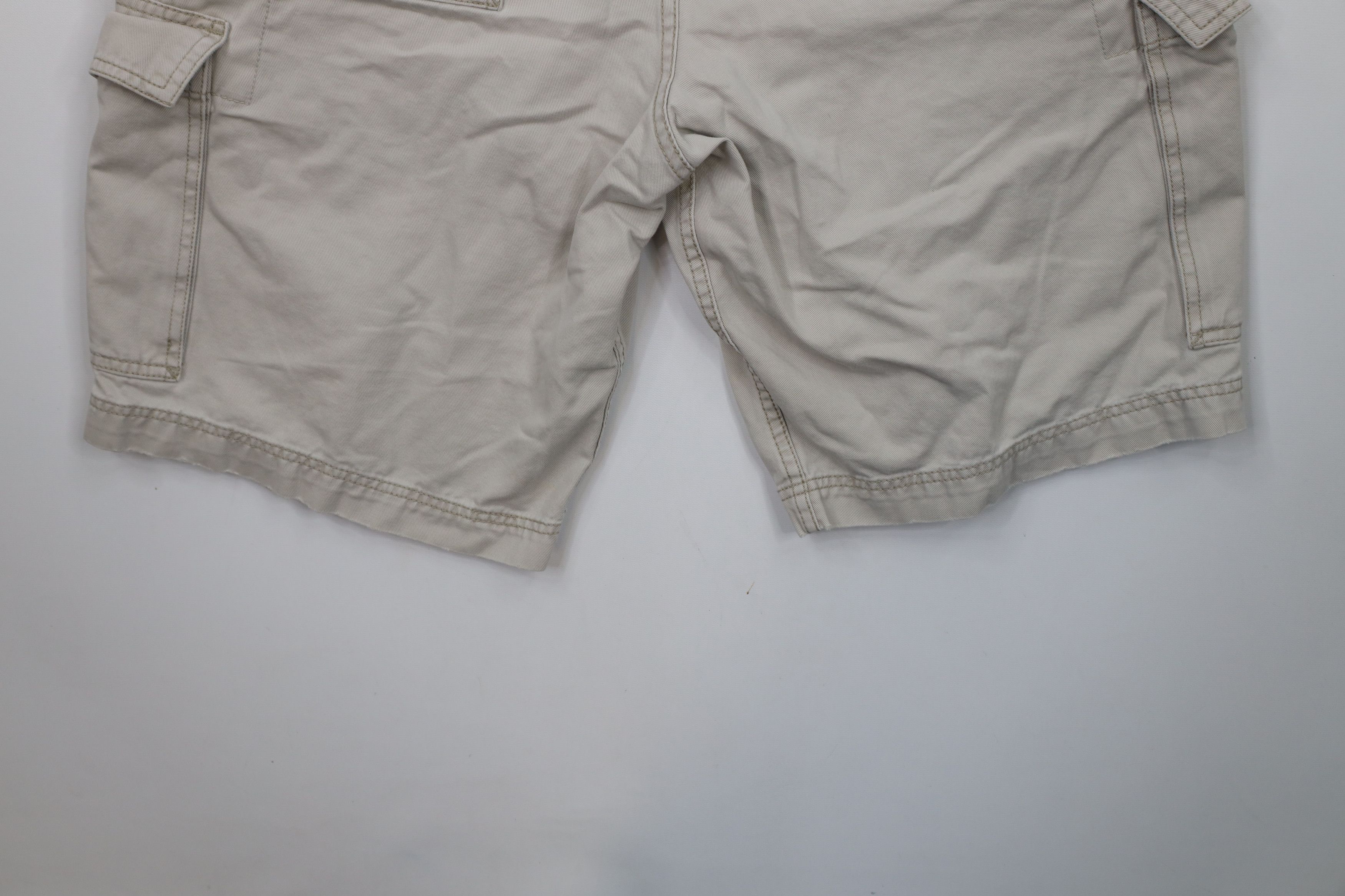 Levi's × Vintage Vintage Y2K Levis 2003 Baggy Cargo Shorts Beige Cotton Size US 34 / EU 50 - 15 Thumbnail